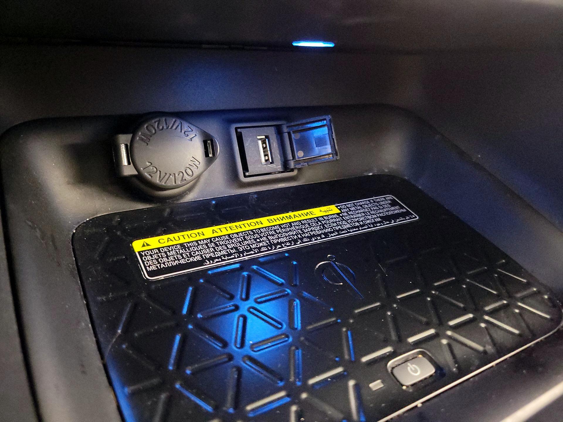 Thumbnail: 2020 Toyota RAV4 - 19