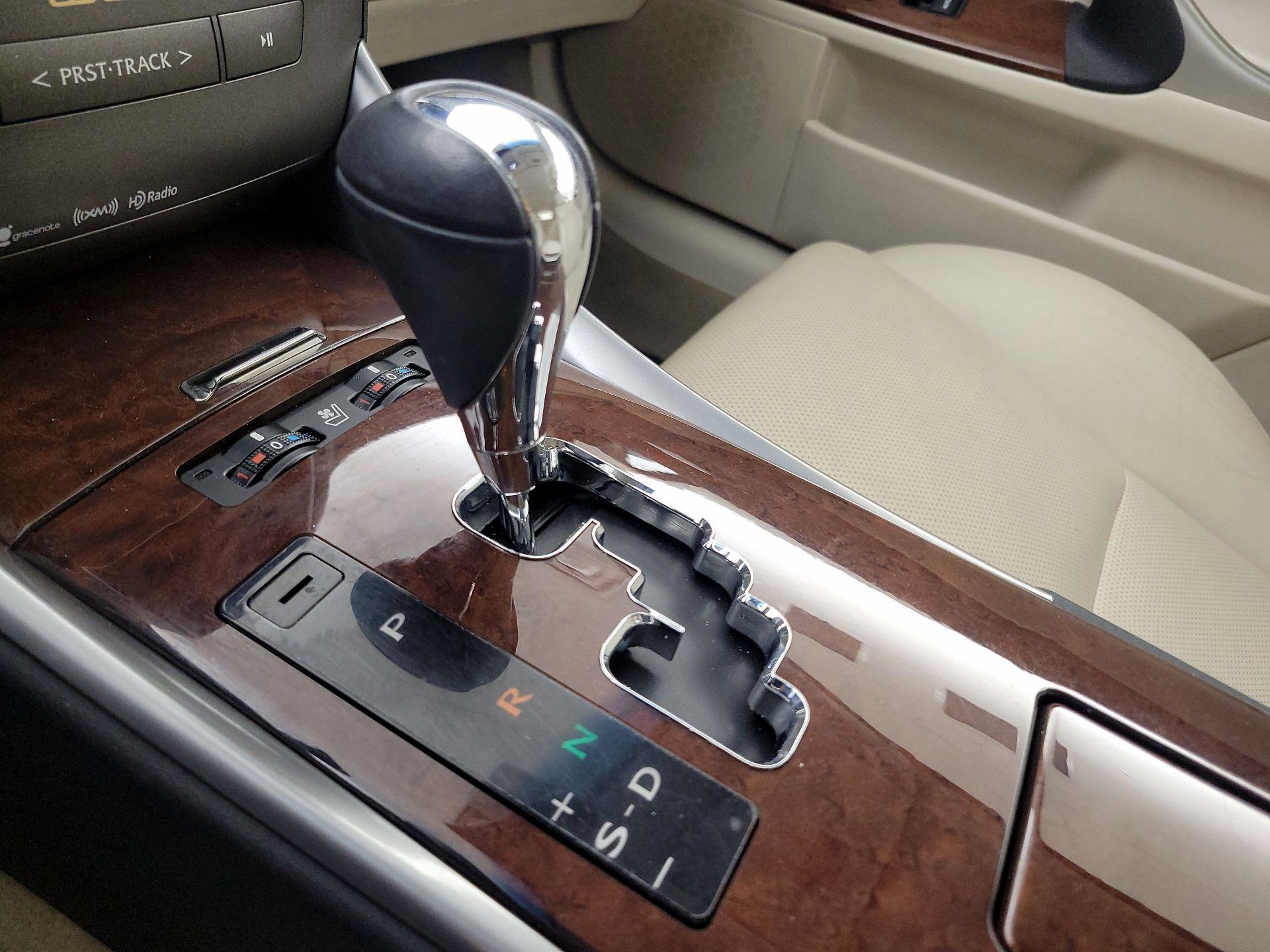 Thumbnail: 2014 Lexus IS - 18