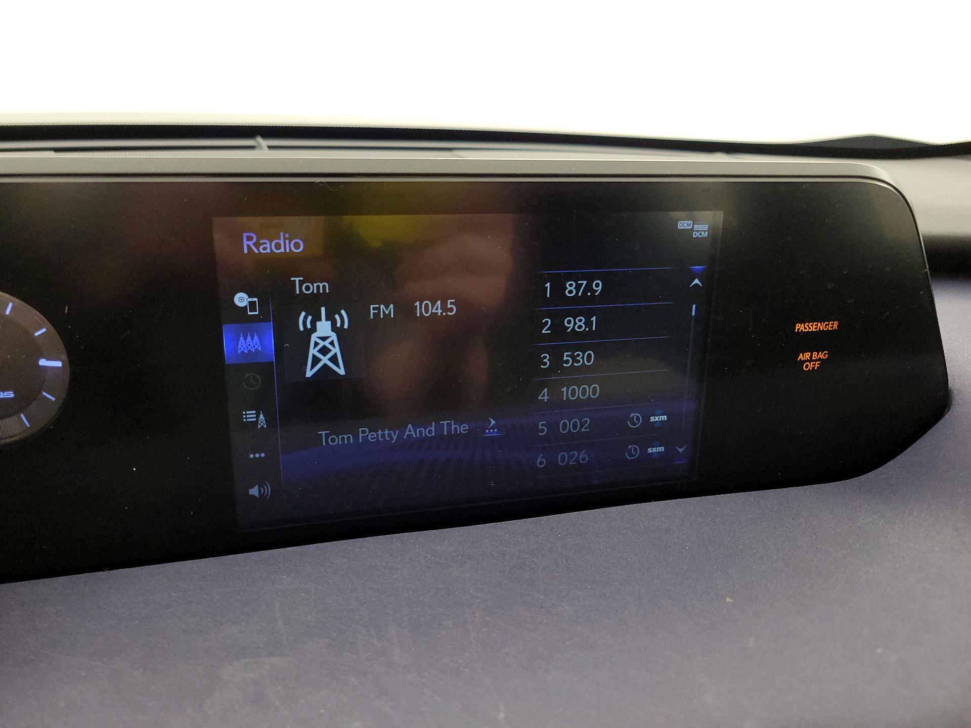 Thumbnail: 2021 Lexus UX - 15