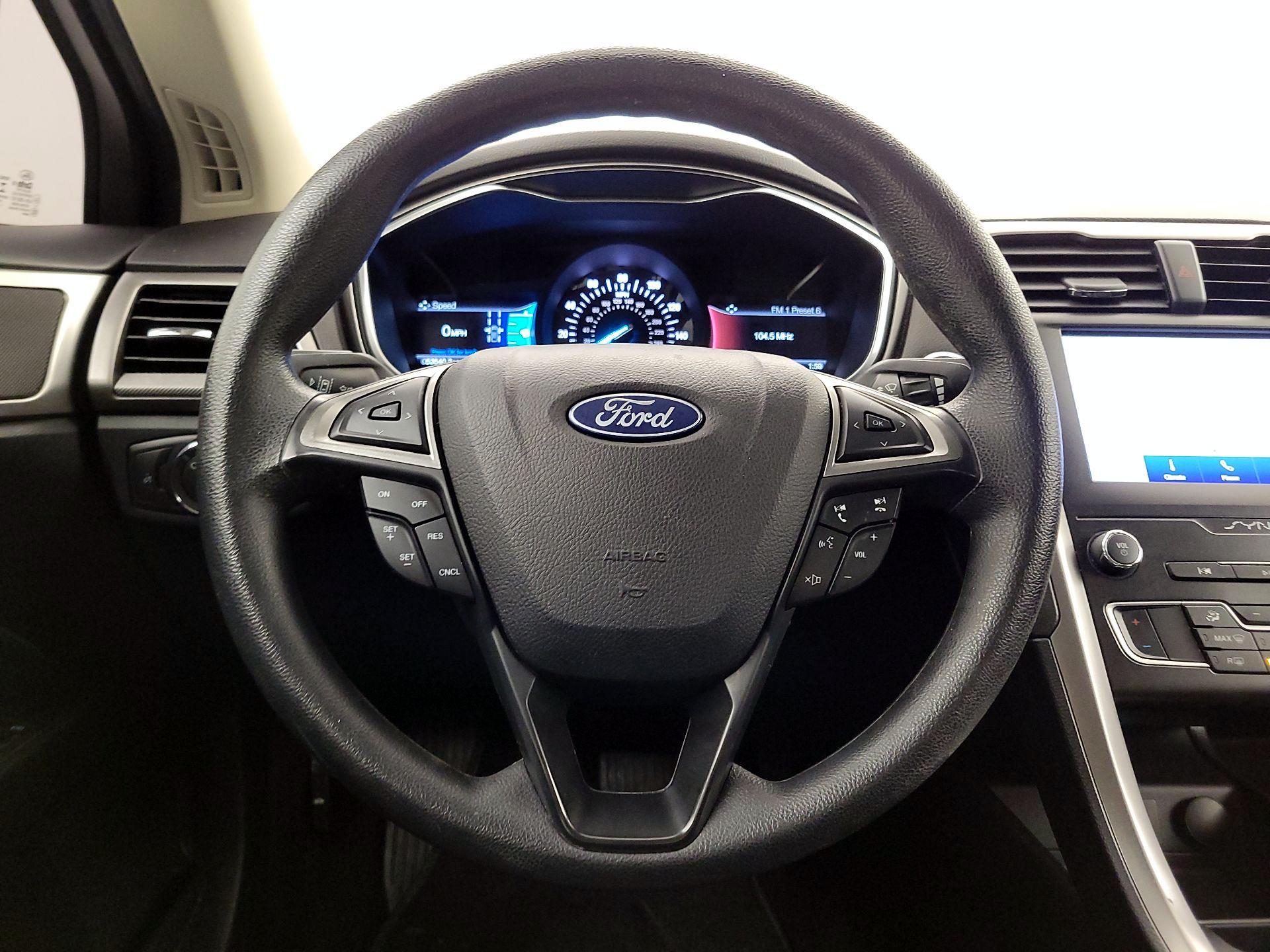 Thumbnail: 2020 Ford Fusion - 10