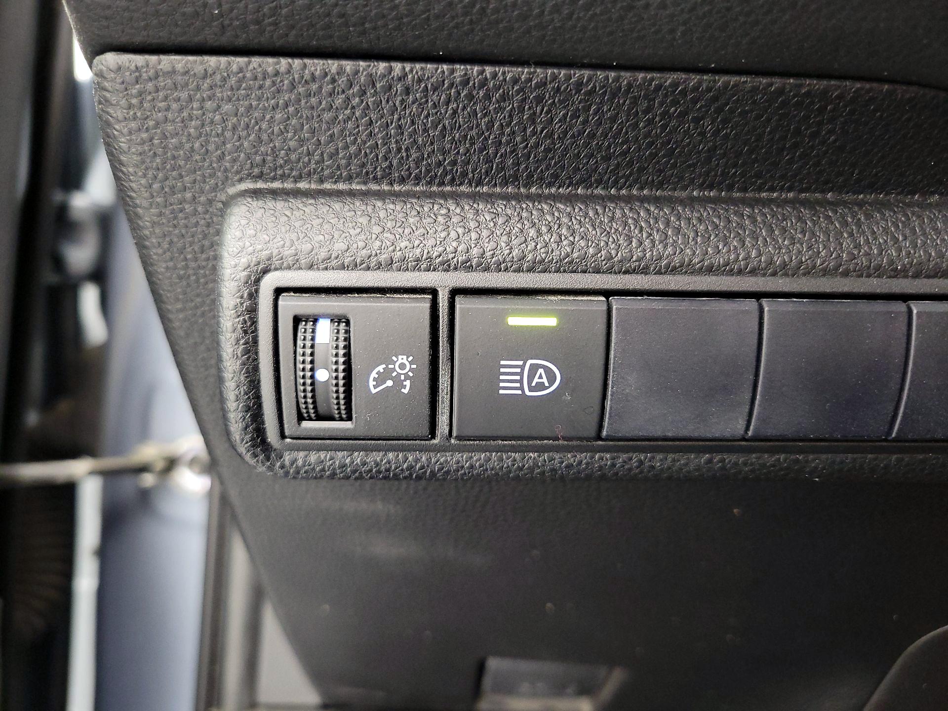 Thumbnail: 2021 Toyota Corolla - 13