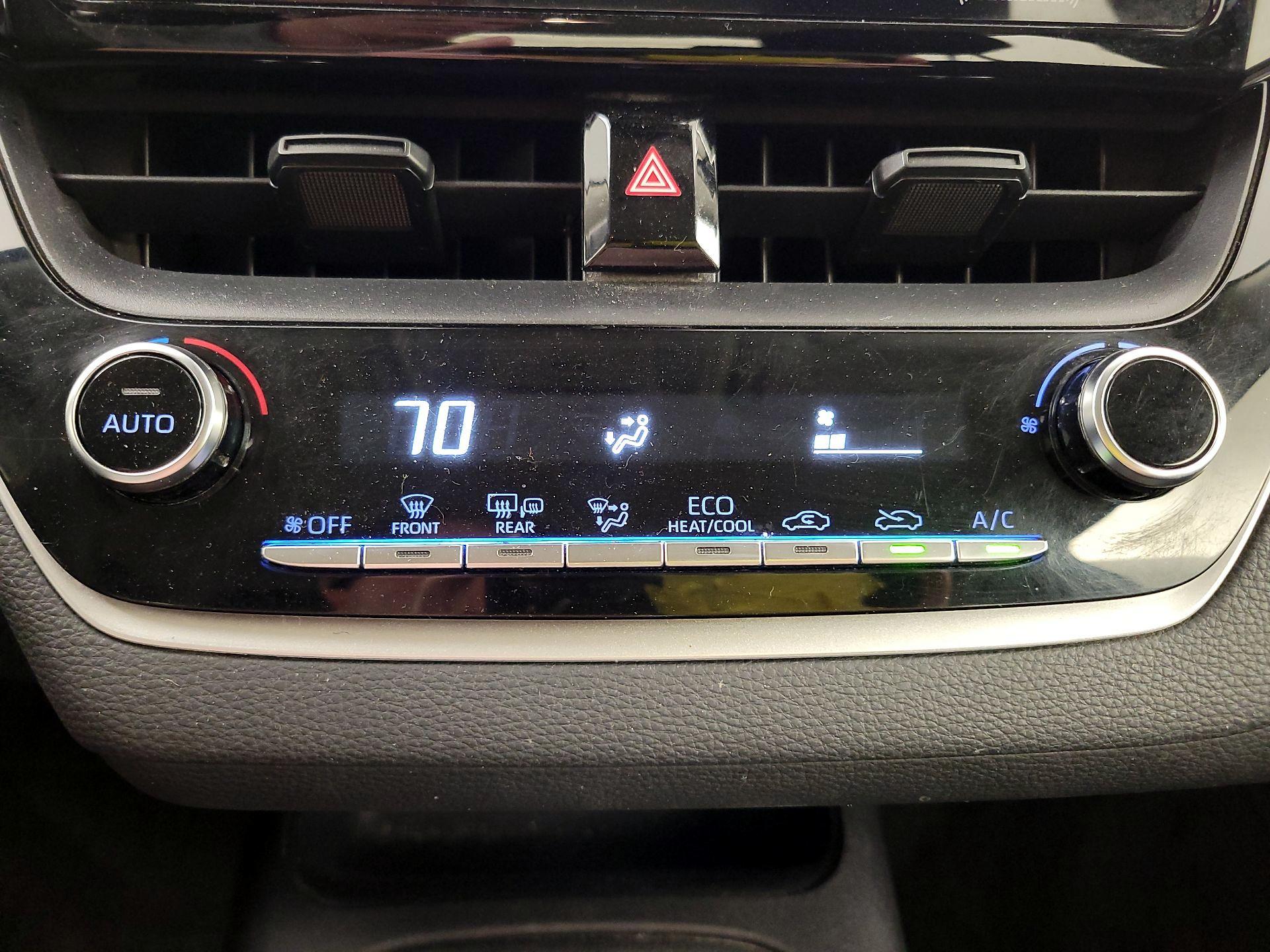 Thumbnail: 2021 Toyota Corolla - 16