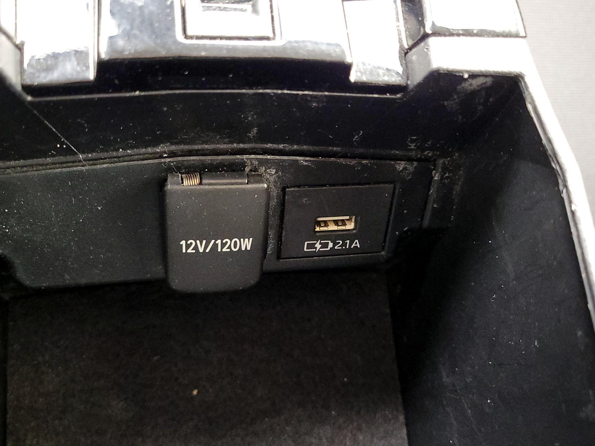 Thumbnail: 2021 Toyota Corolla - 18