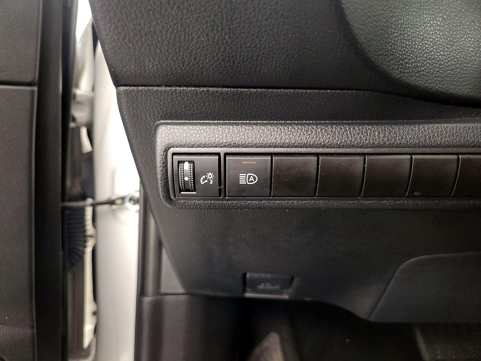 Thumbnail: 2020 Toyota Corolla - 13