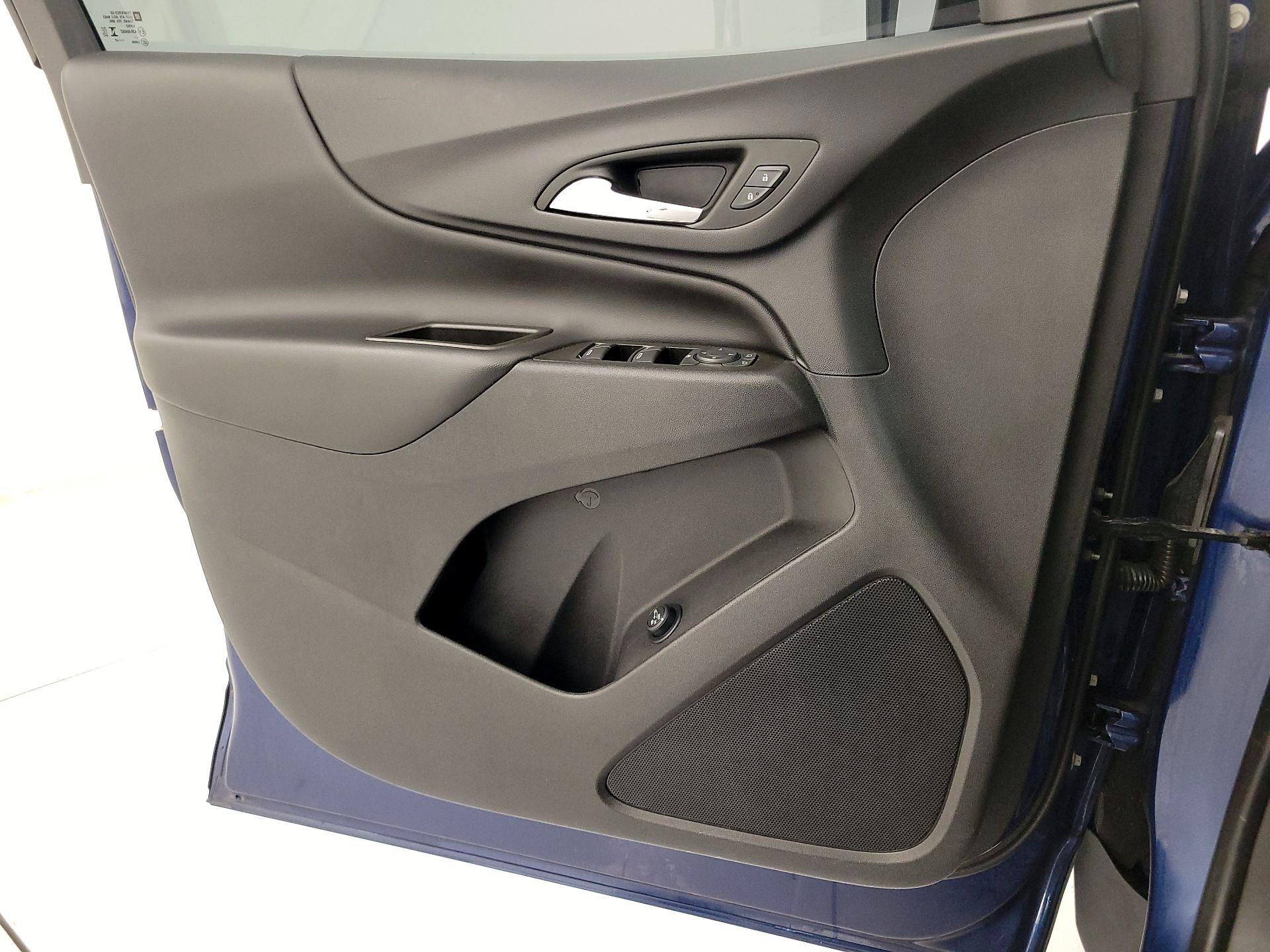 Thumbnail: 2023 Chevrolet Equinox - 12