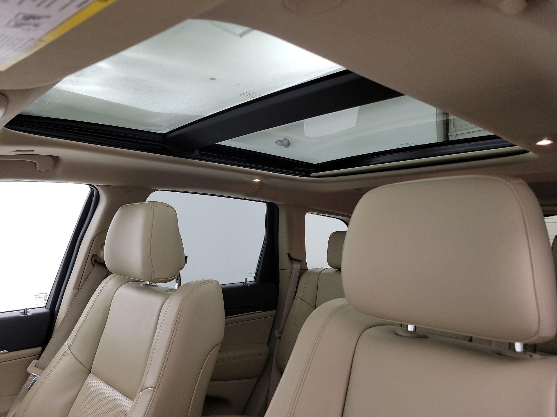 Thumbnail: 2021 Jeep Grand Cherokee - 20