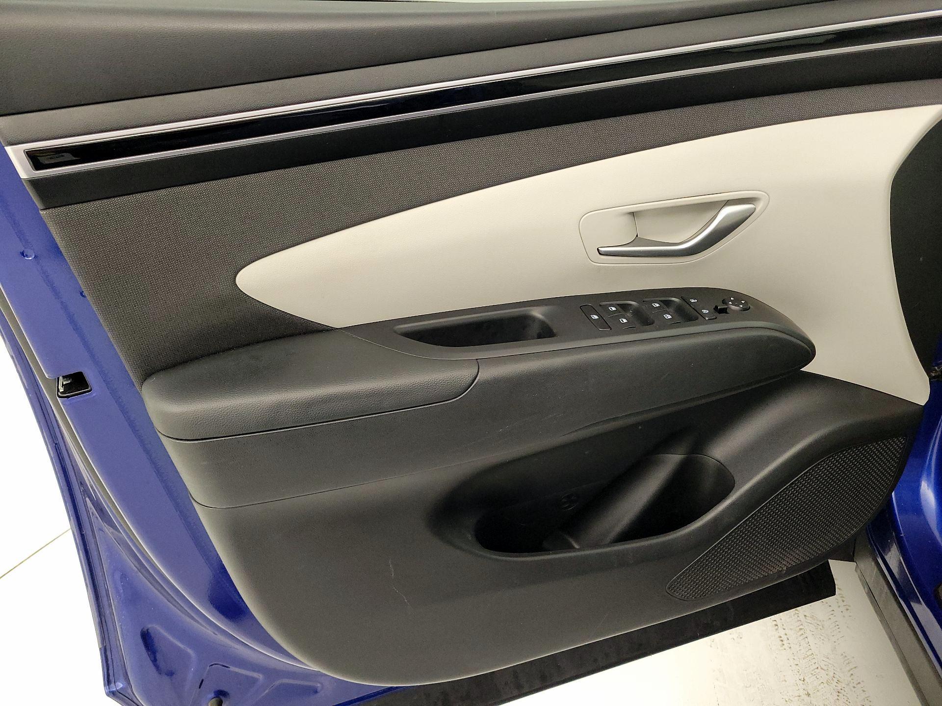 Thumbnail: 2023 Hyundai Tucson - 12