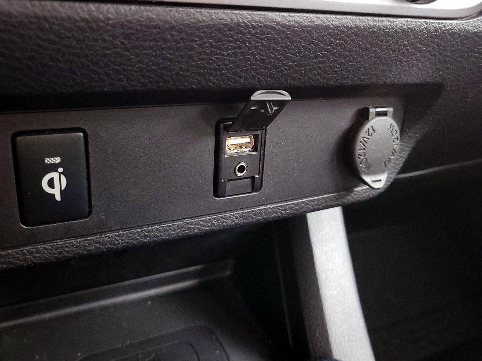 Thumbnail: 2016 Toyota Tacoma - 19