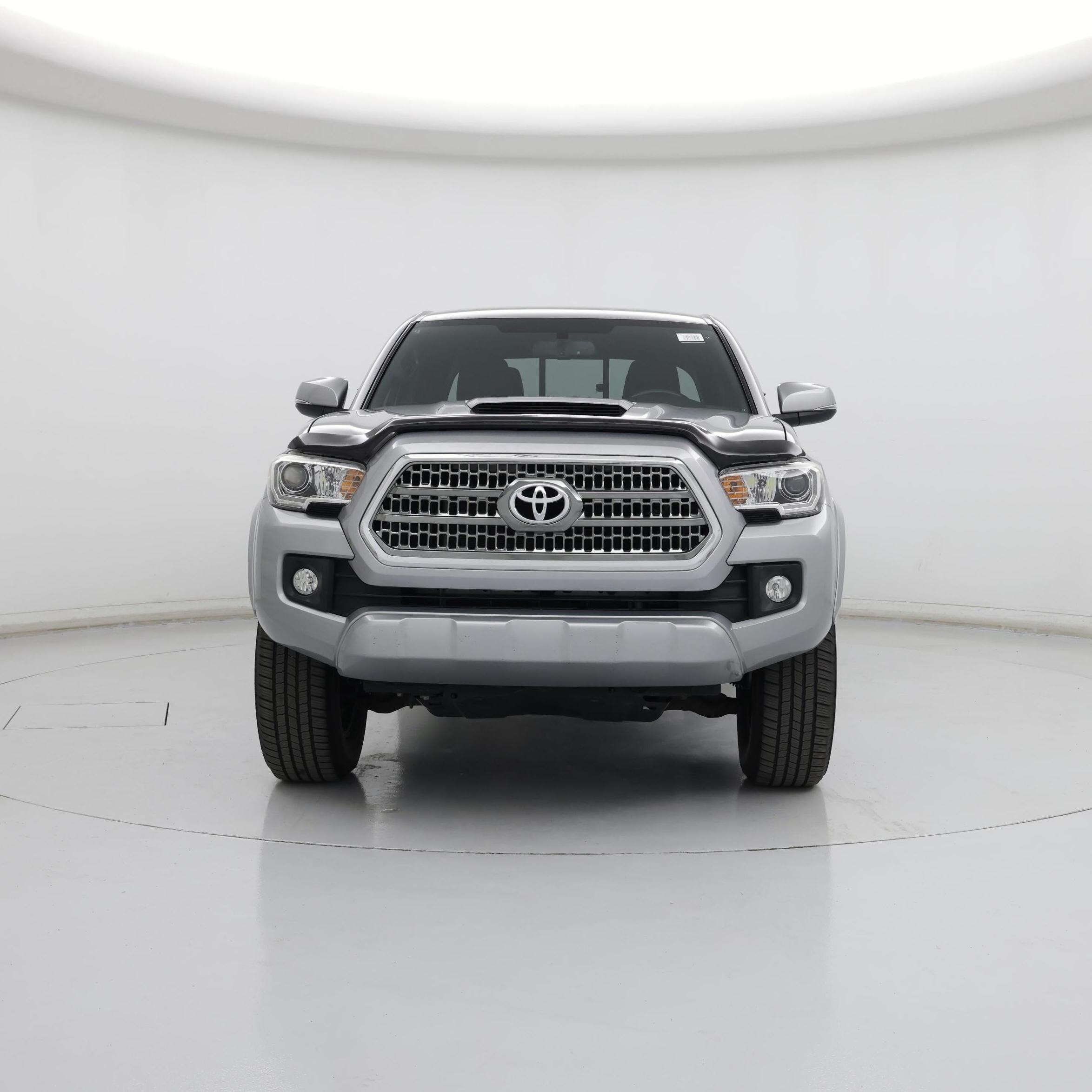 Thumbnail: 2016 Toyota Tacoma - 5