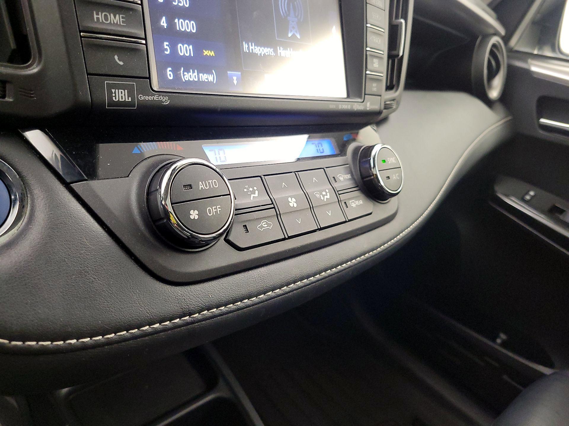 Thumbnail: 2016 Toyota RAV4 - 17