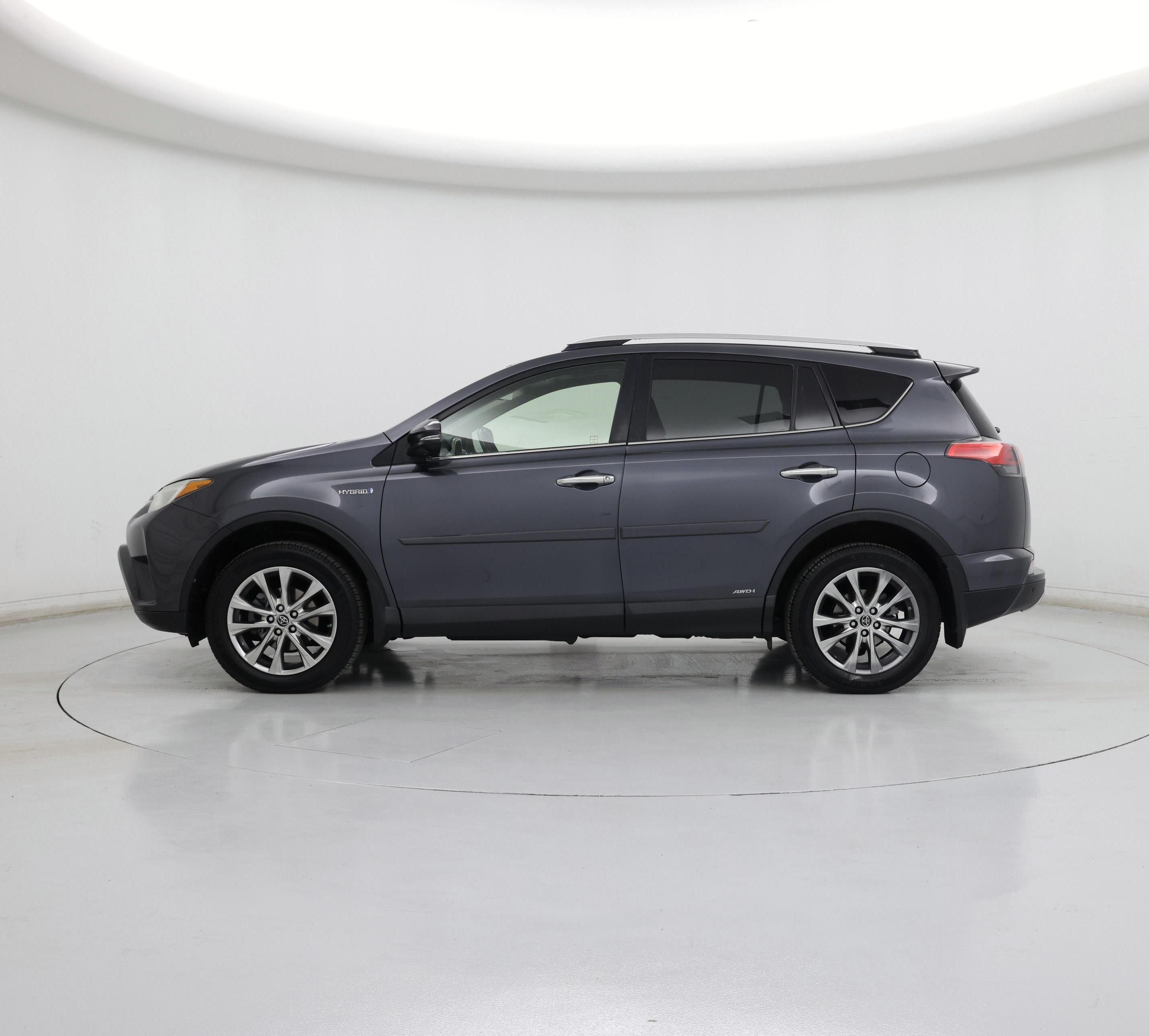 Thumbnail: 2016 Toyota RAV4 - 3