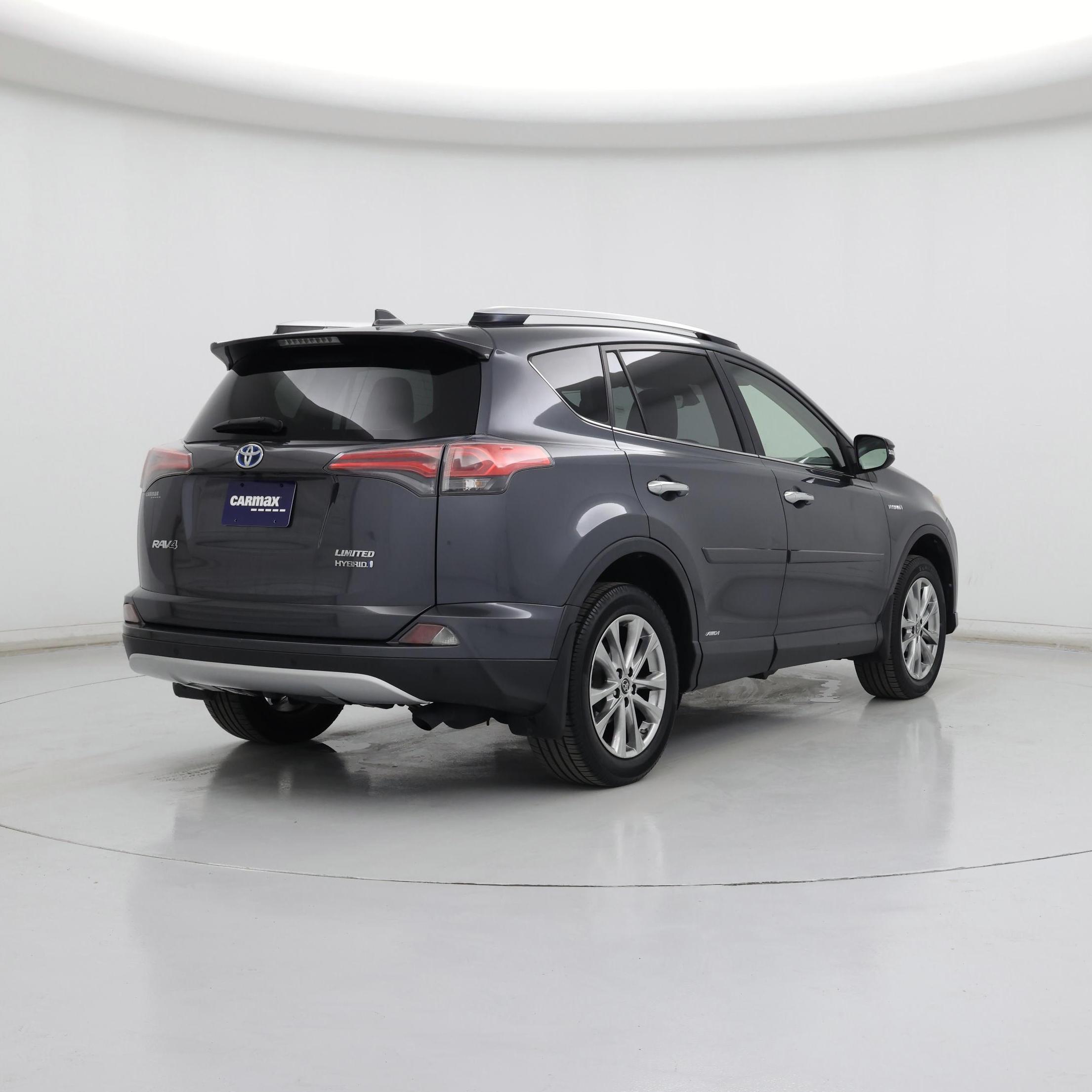 Thumbnail: 2016 Toyota RAV4 - 8