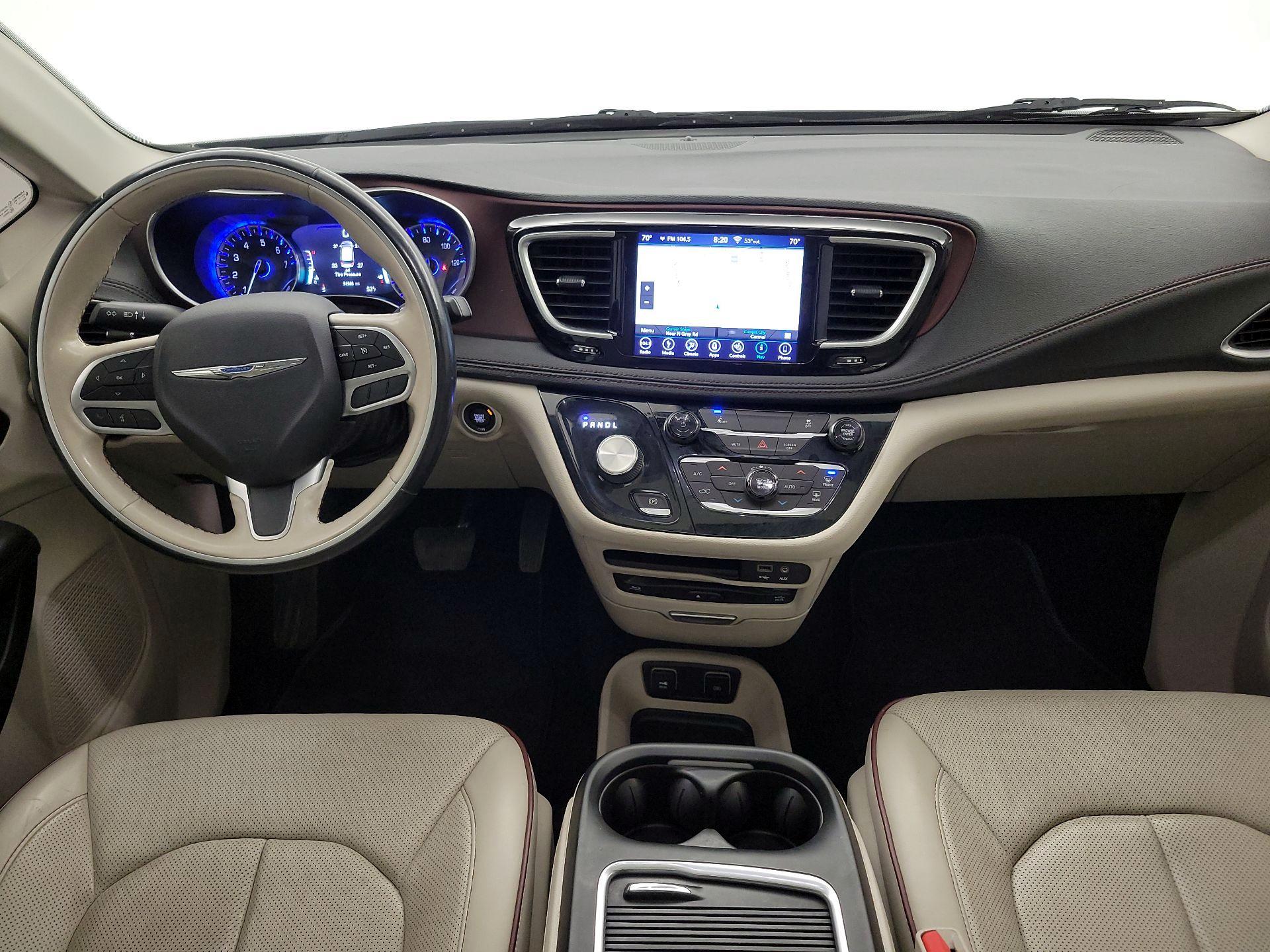 Thumbnail: 2019 Chrysler Pacifica - 9