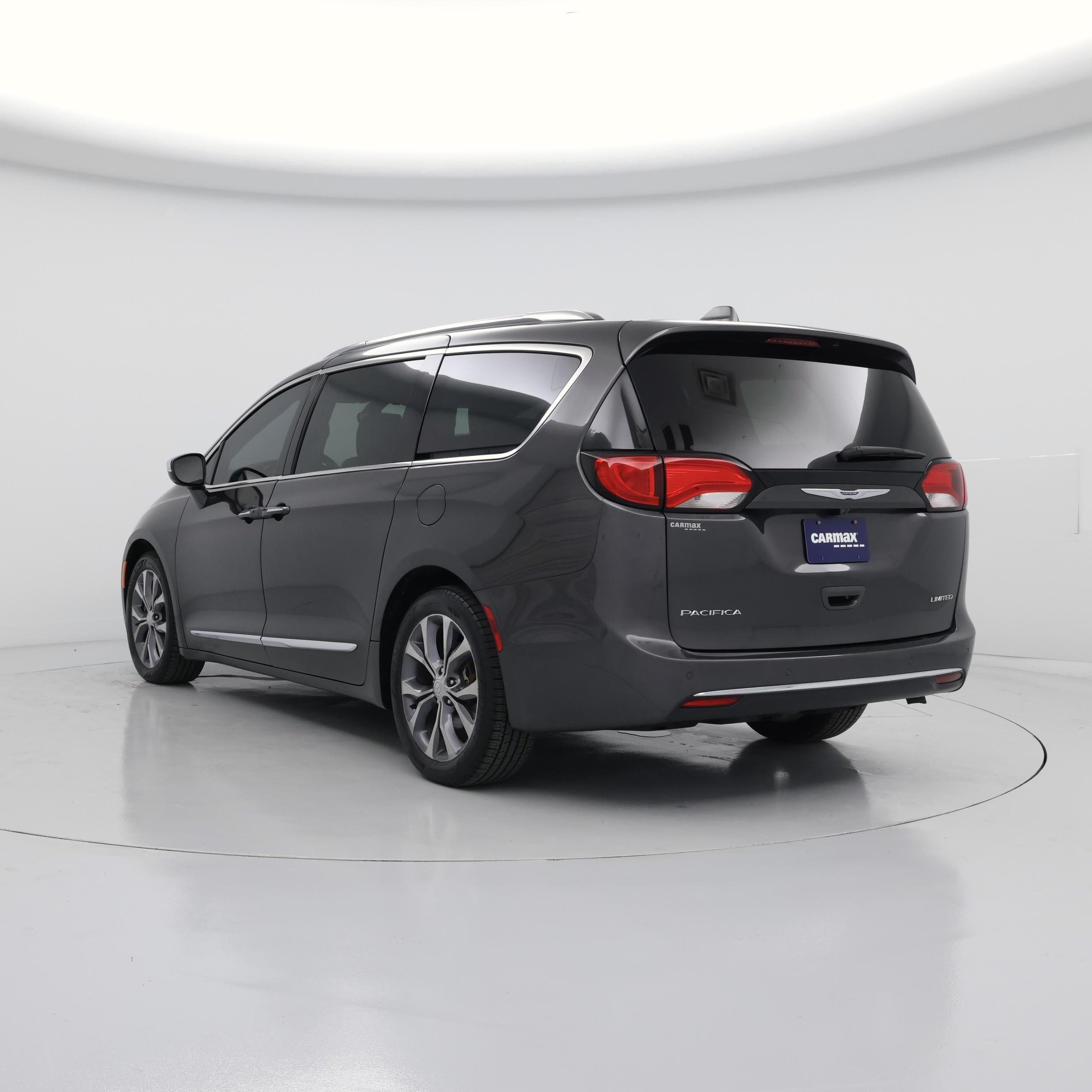 Thumbnail: 2019 Chrysler Pacifica - 2