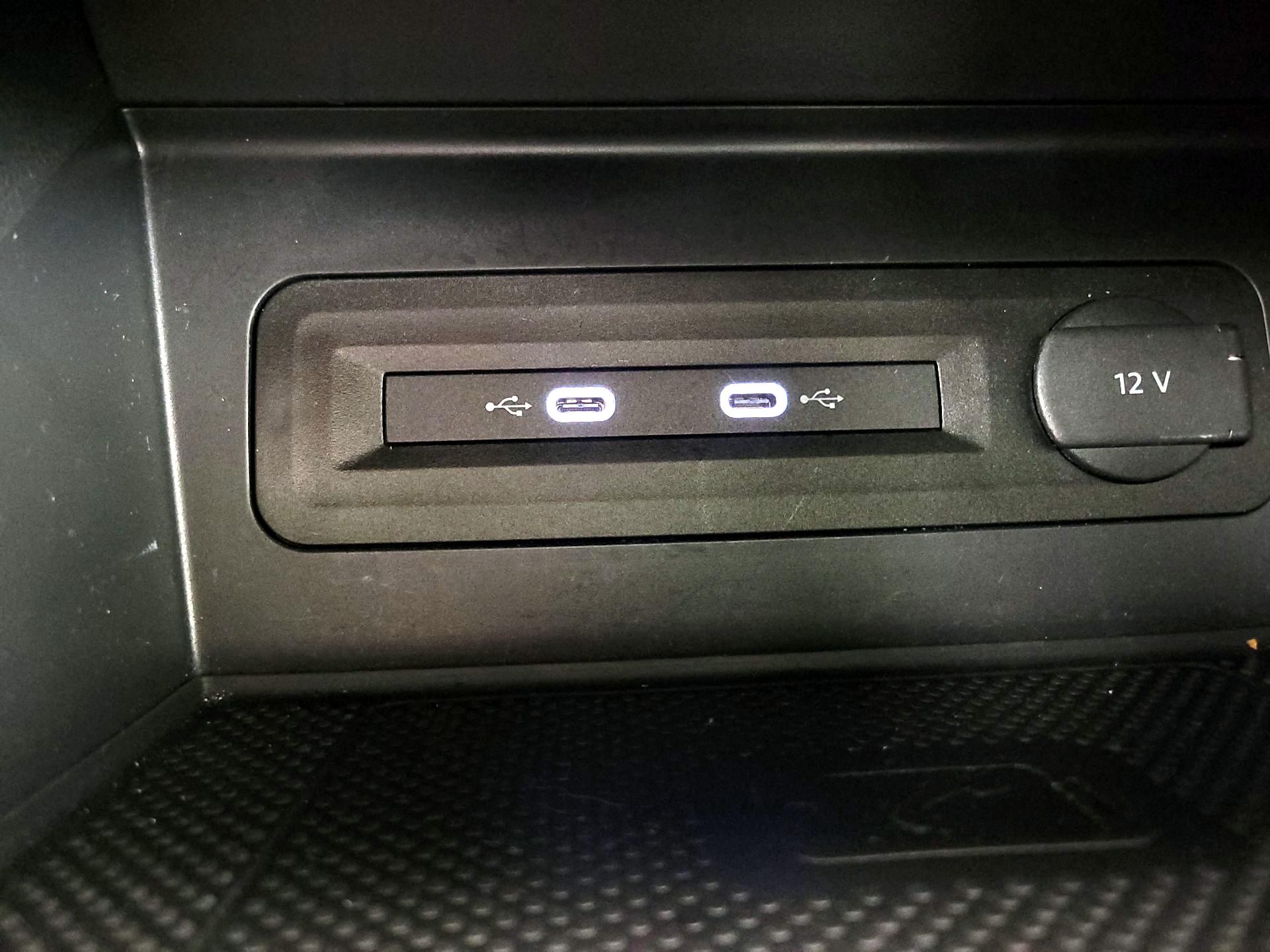 Thumbnail: 2021 Volkswagen Atlas - 19