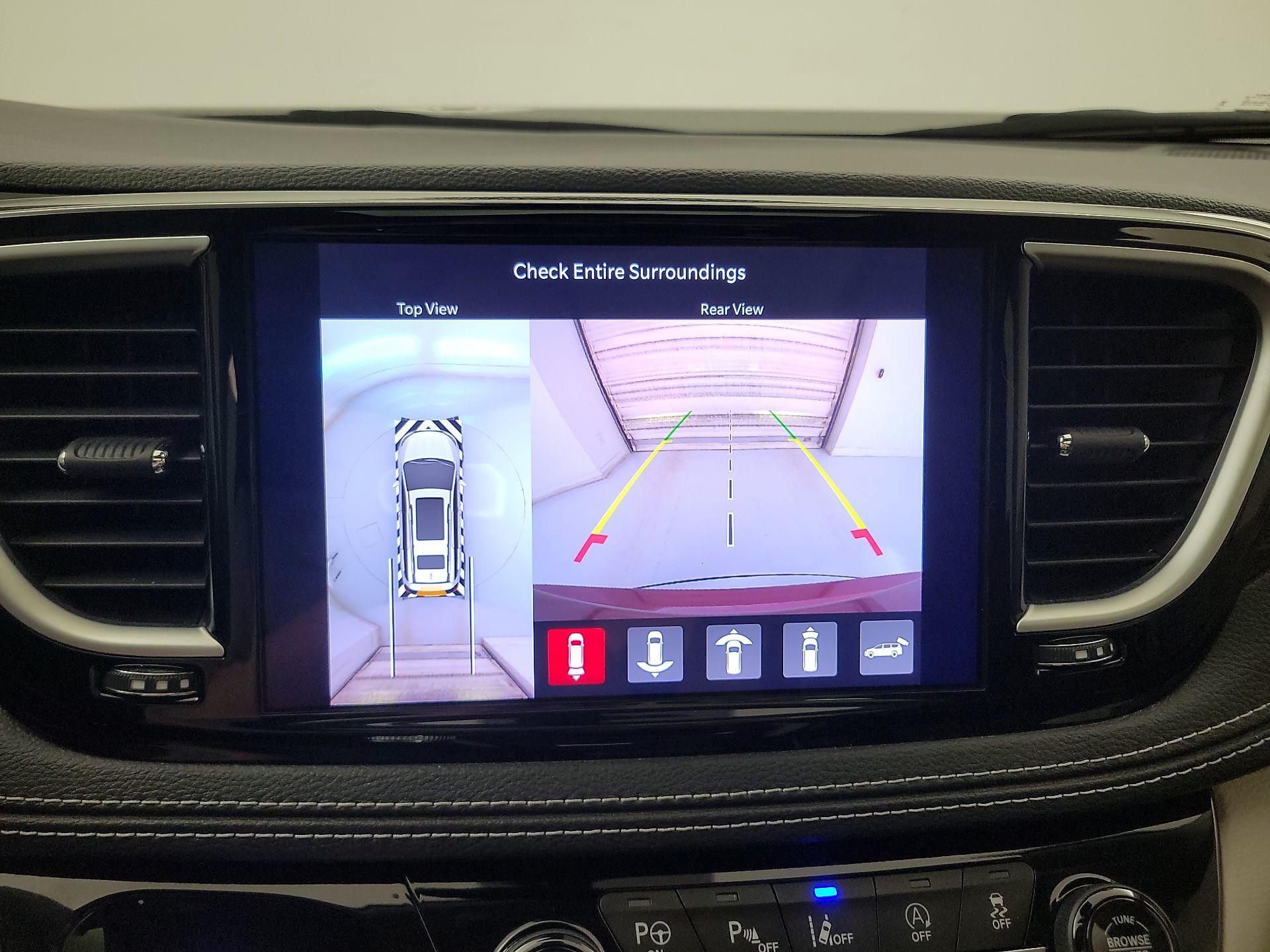 Thumbnail: 2023 Chrysler Pacifica - 15