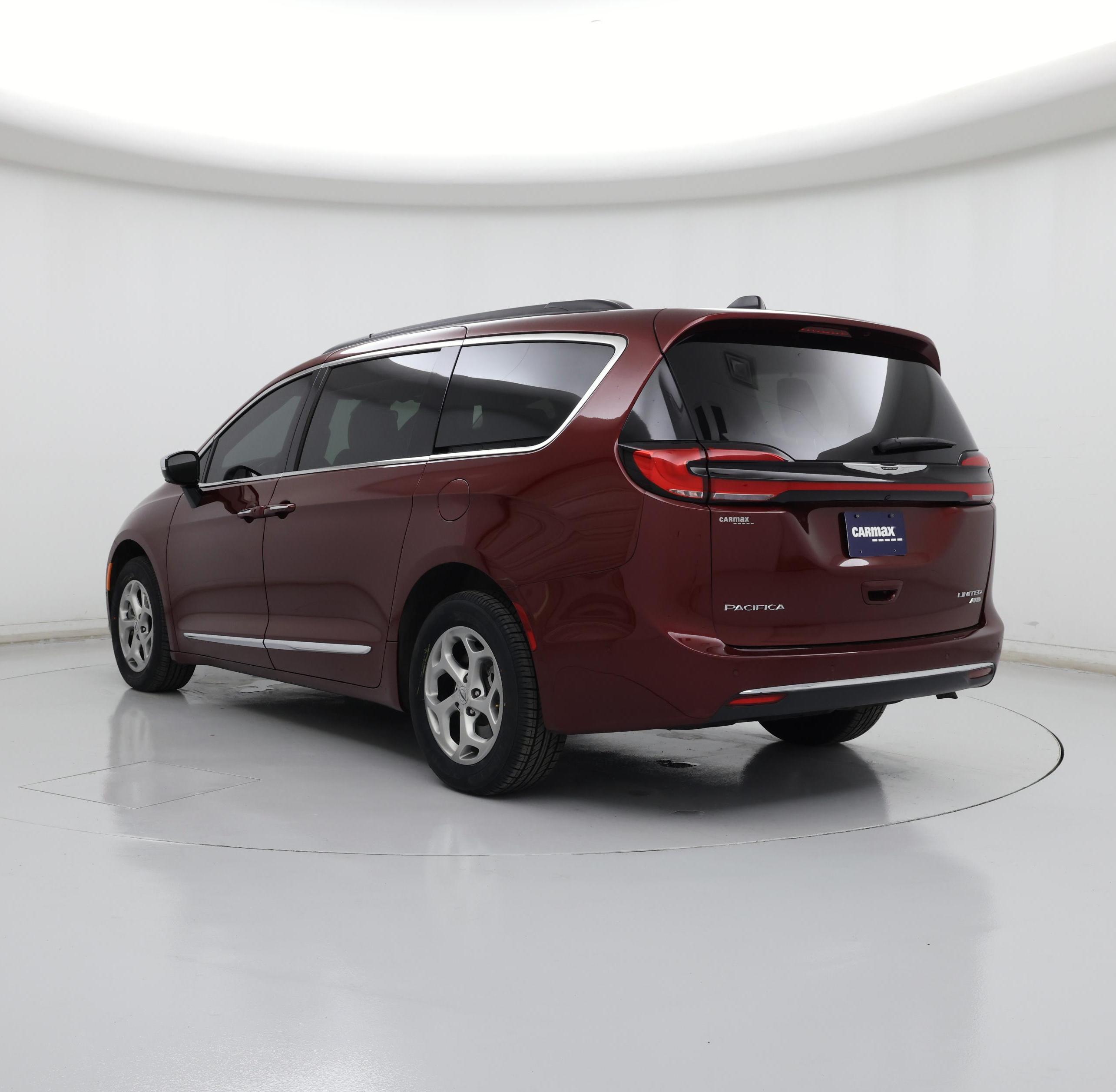 Thumbnail: 2023 Chrysler Pacifica - 2