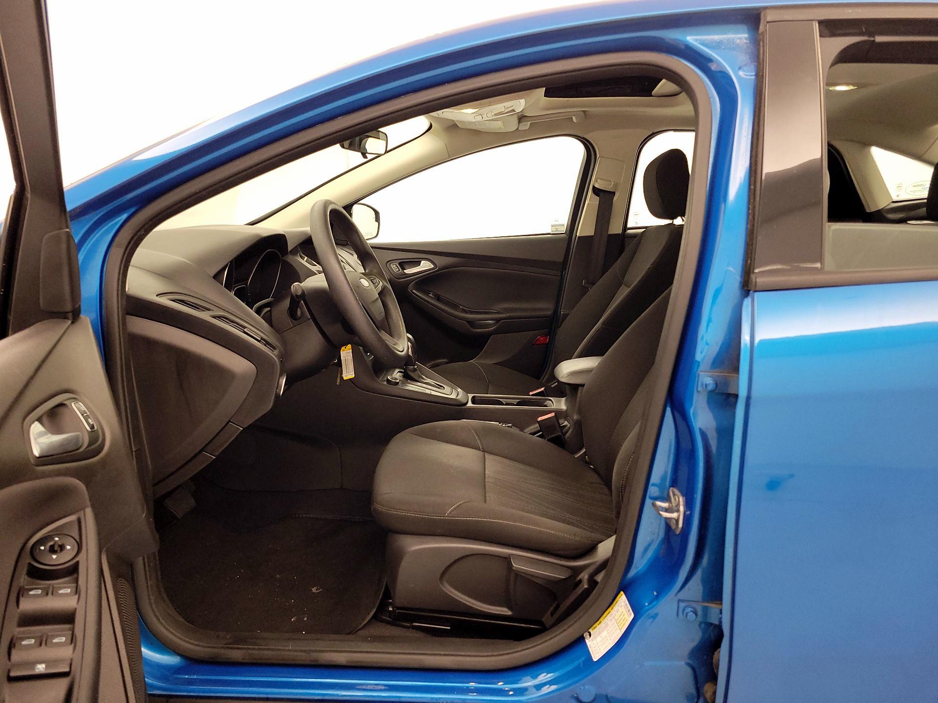 Thumbnail: 2016 Ford Focus - 11