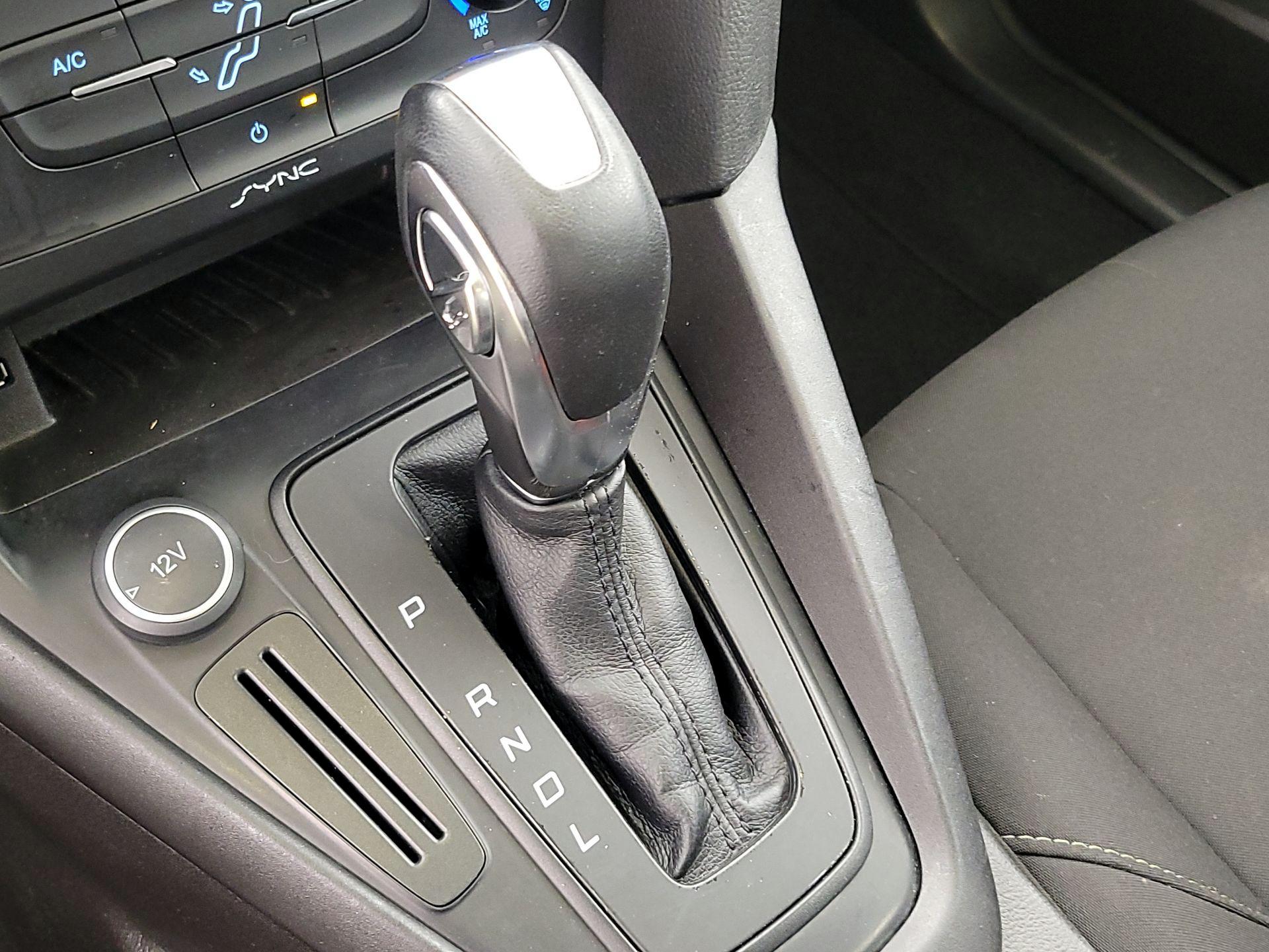 Thumbnail: 2016 Ford Focus - 17