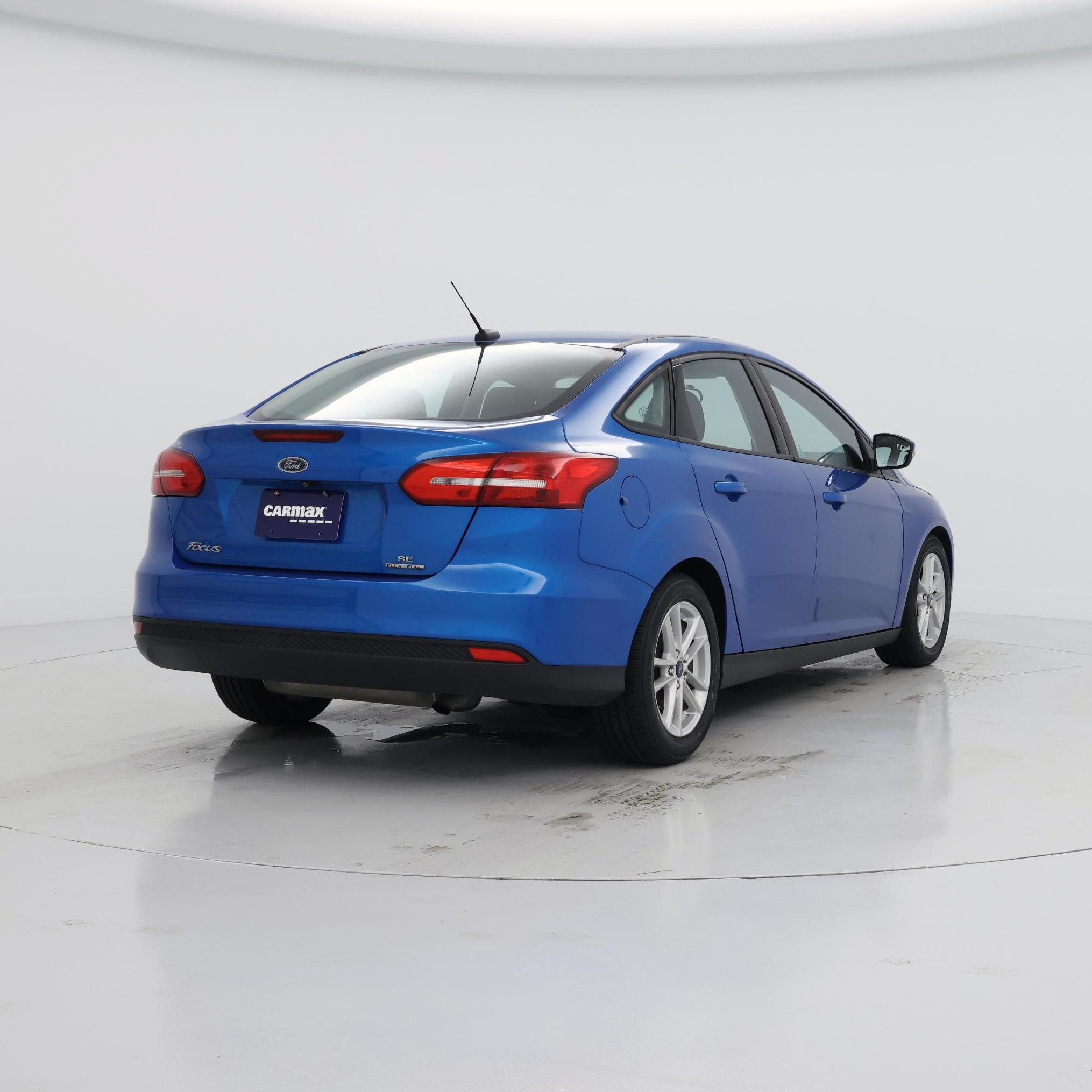 Thumbnail: 2016 Ford Focus - 8