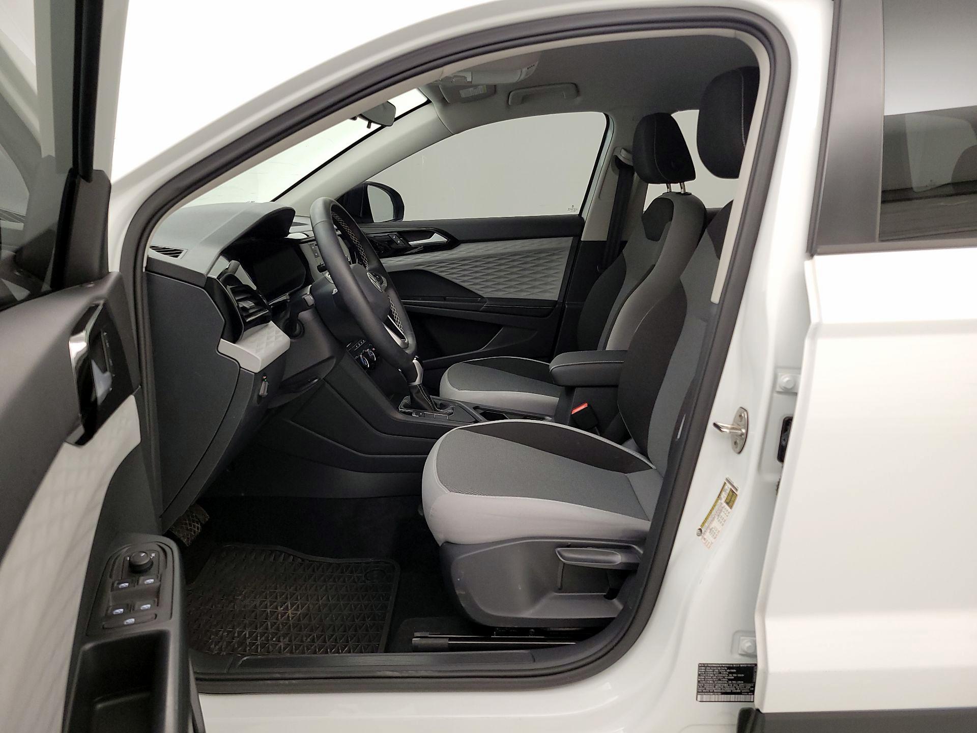 Thumbnail: 2024 Volkswagen Taos - 11