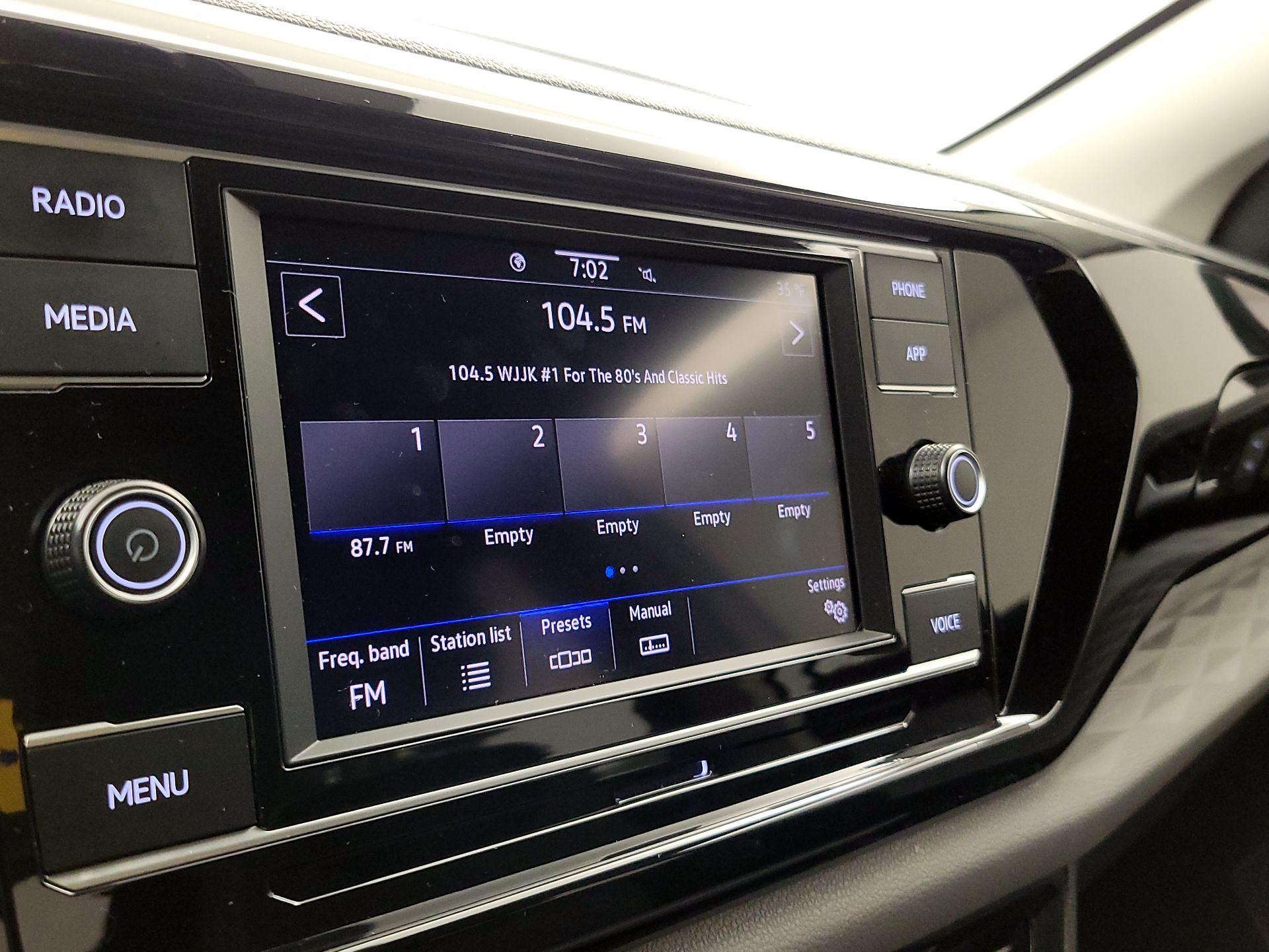 Thumbnail: 2024 Volkswagen Taos - 15