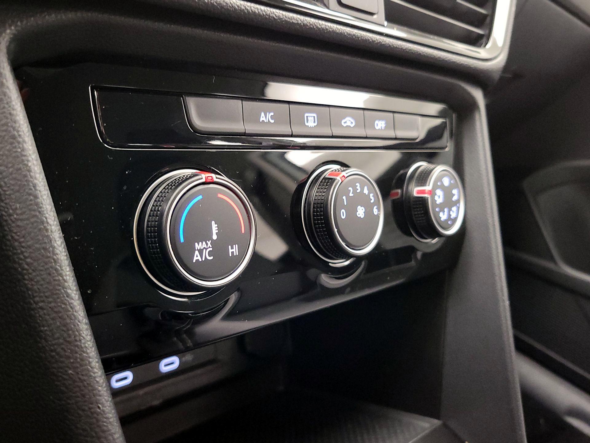 Thumbnail: 2024 Volkswagen Taos - 16