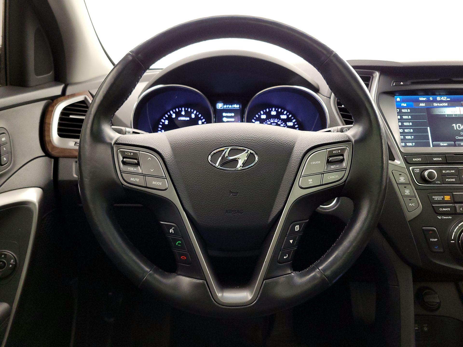 Thumbnail: 2017 Hyundai Santa Fe - 10