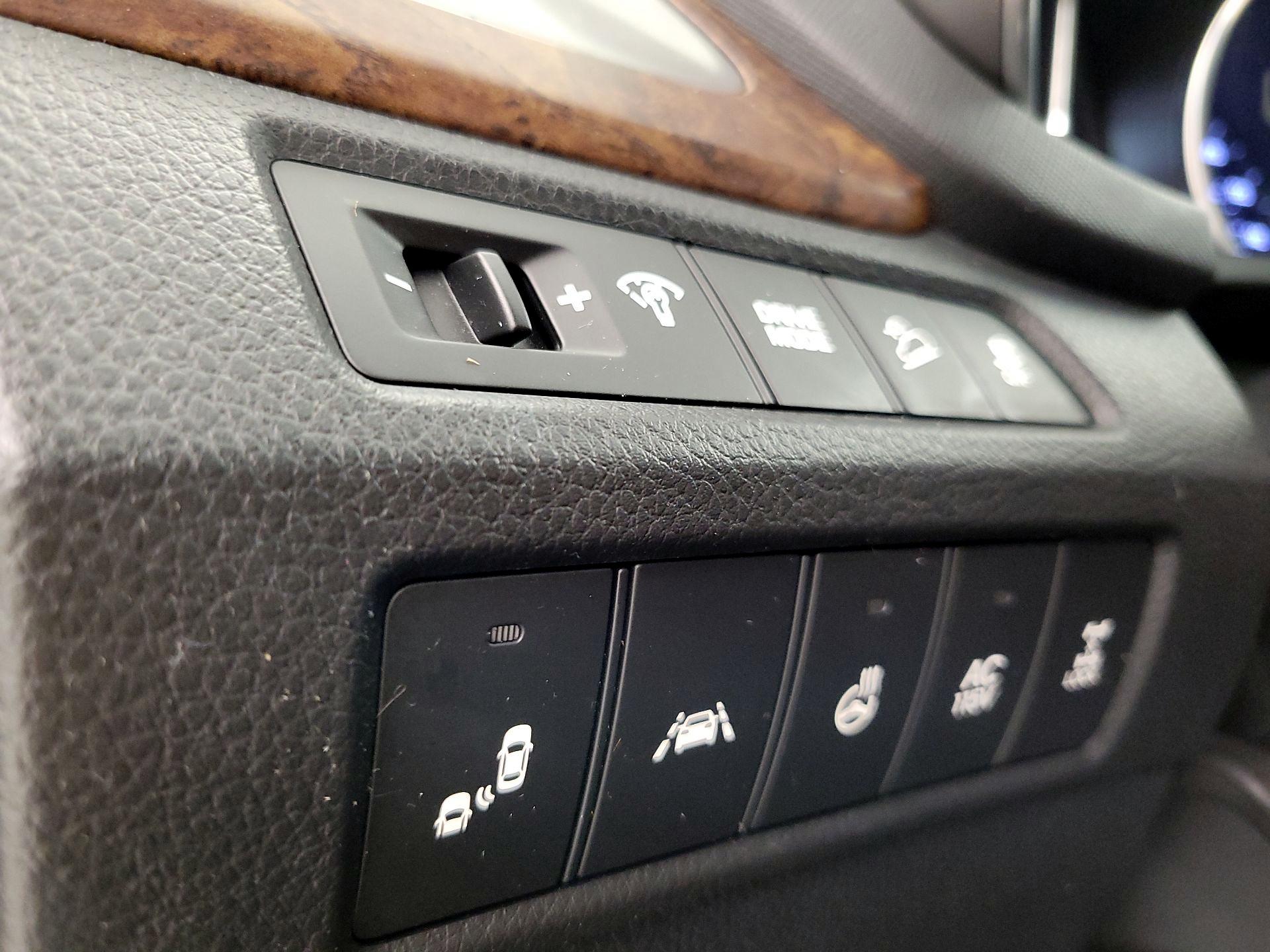 Thumbnail: 2017 Hyundai Santa Fe - 13