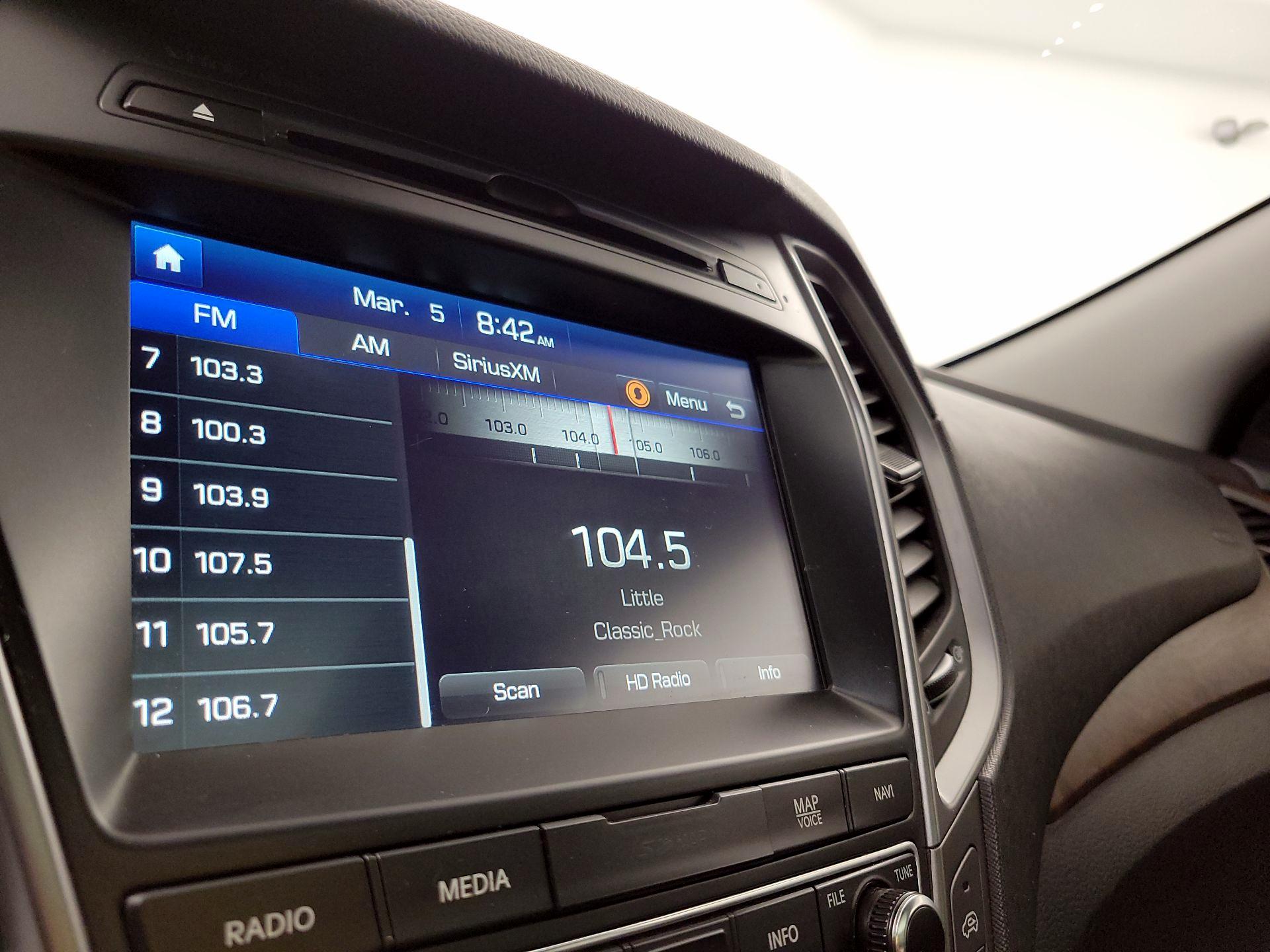 Thumbnail: 2017 Hyundai Santa Fe - 15