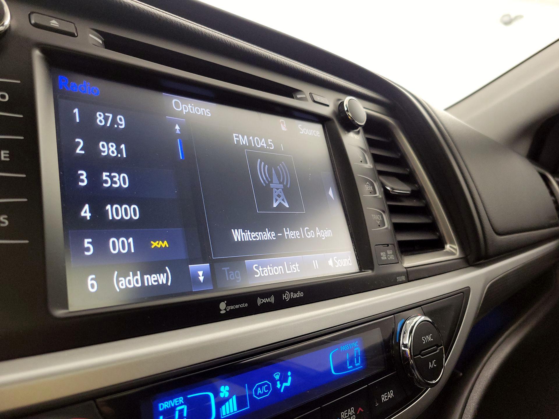 Thumbnail: 2018 Toyota Highlander - 15