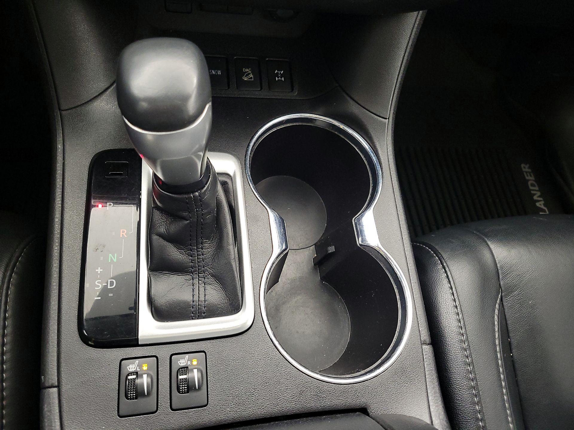 Thumbnail: 2018 Toyota Highlander - 17