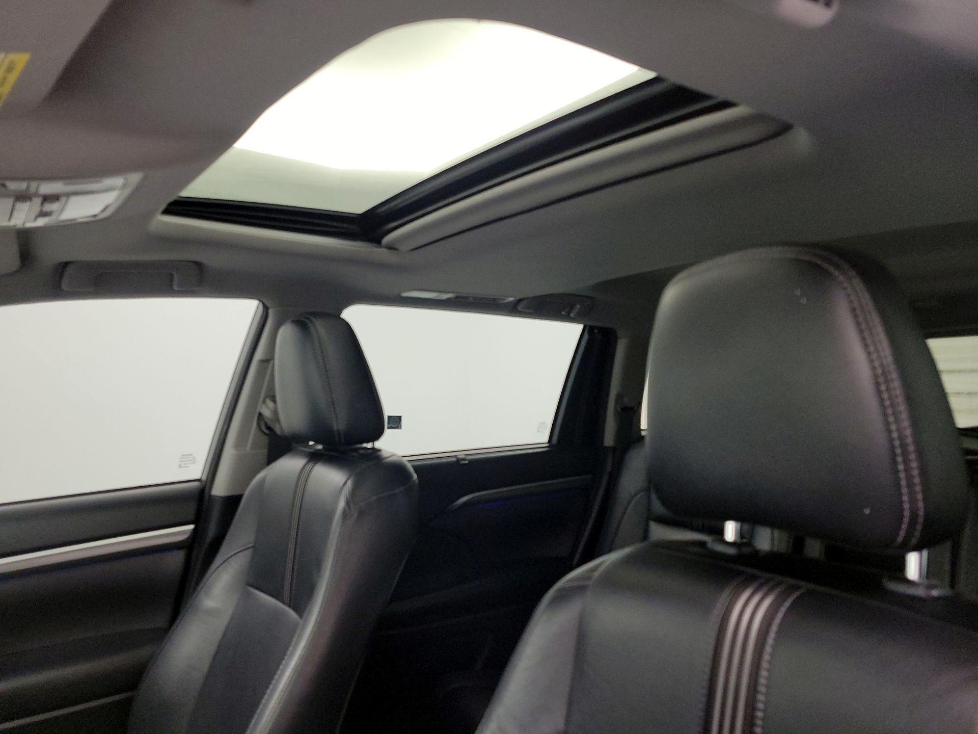 Thumbnail: 2018 Toyota Highlander - 19