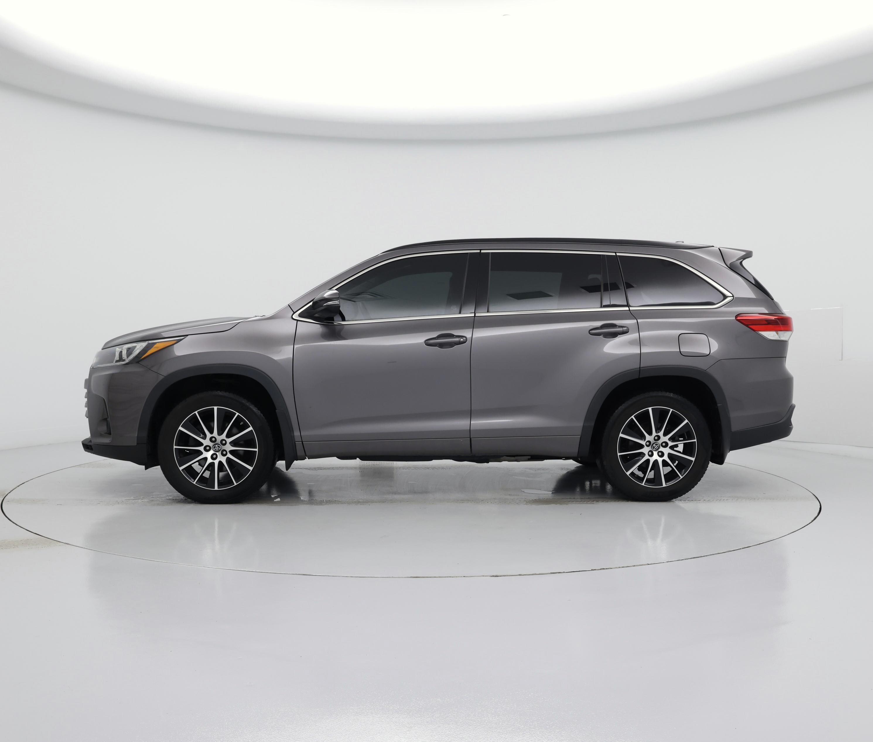 Thumbnail: 2018 Toyota Highlander - 3