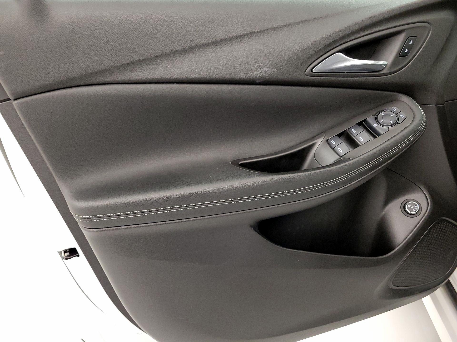 Thumbnail: 2022 Buick Encore GX - 12