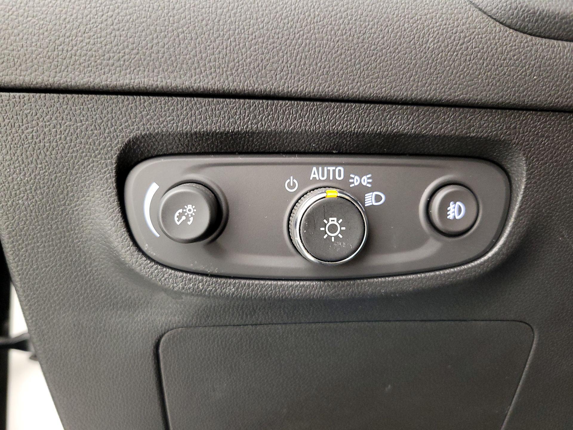 Thumbnail: 2022 Buick Encore GX - 13