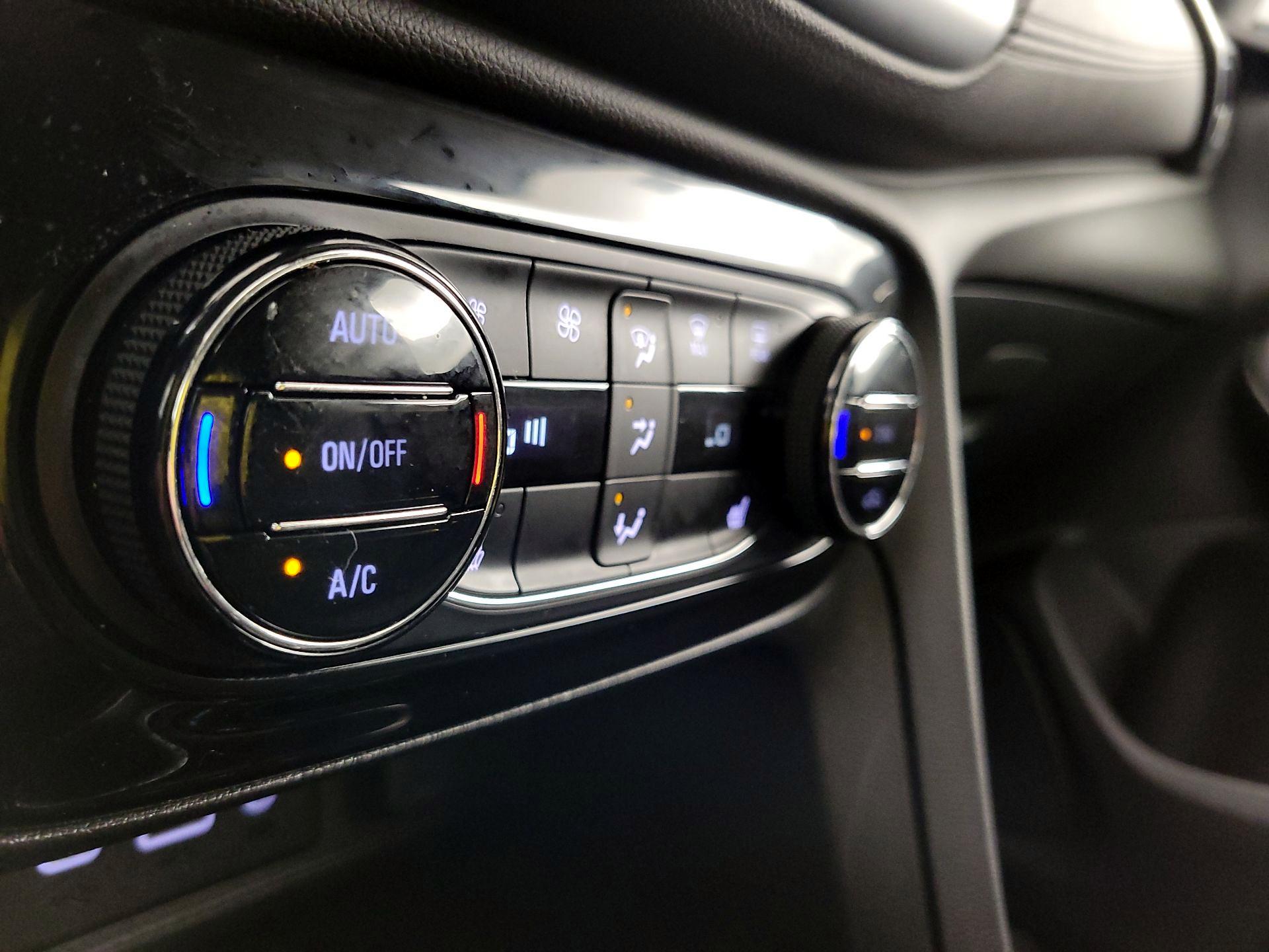 Thumbnail: 2022 Buick Encore GX - 16