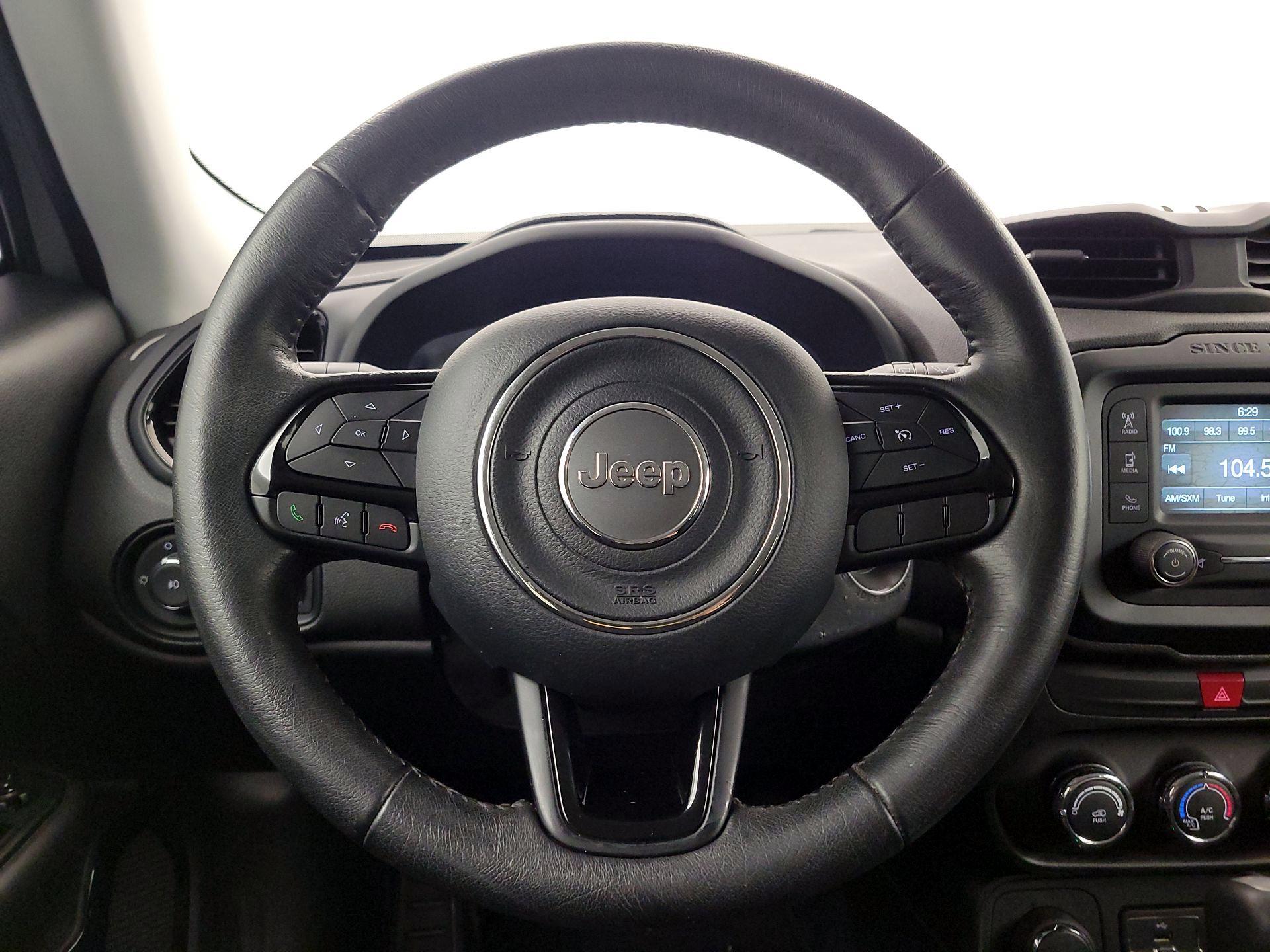 Thumbnail: 2017 Jeep Renegade - 10