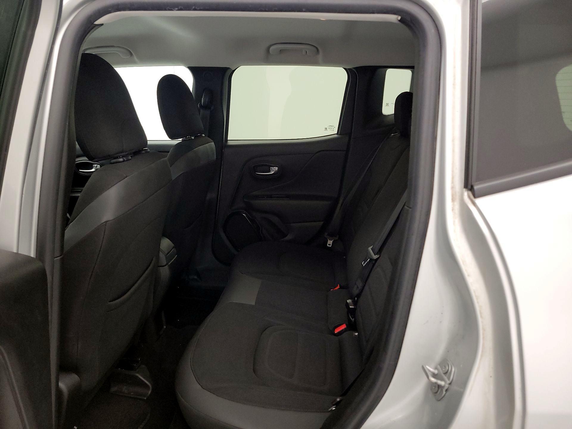 Thumbnail: 2017 Jeep Renegade - 19