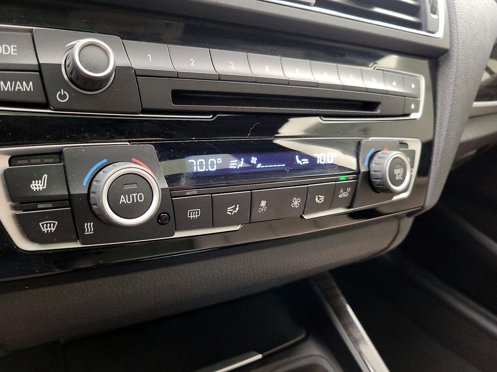 Thumbnail: 2016 BMW 2 Series - 16