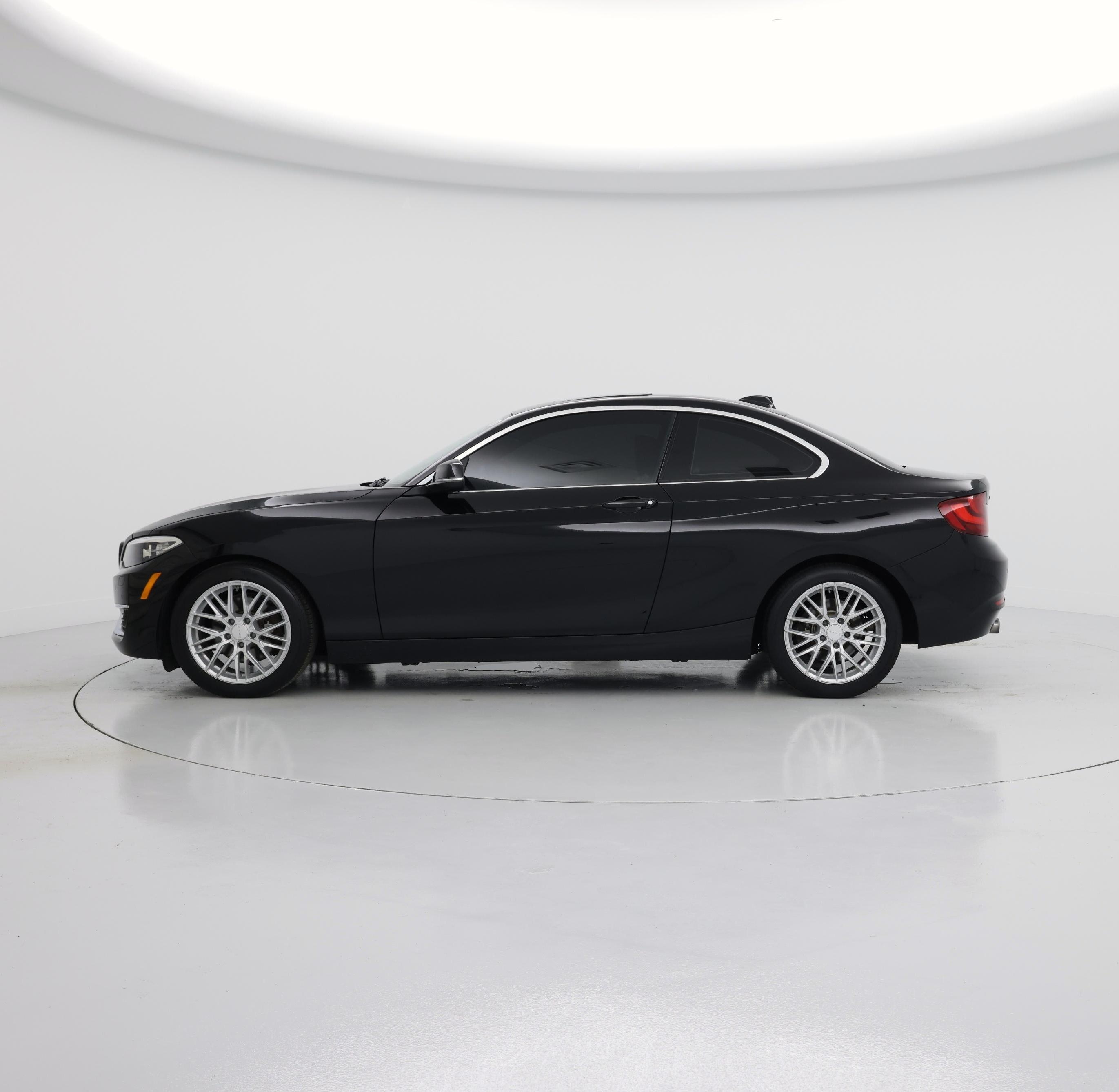 Thumbnail: 2016 BMW 2 Series - 3