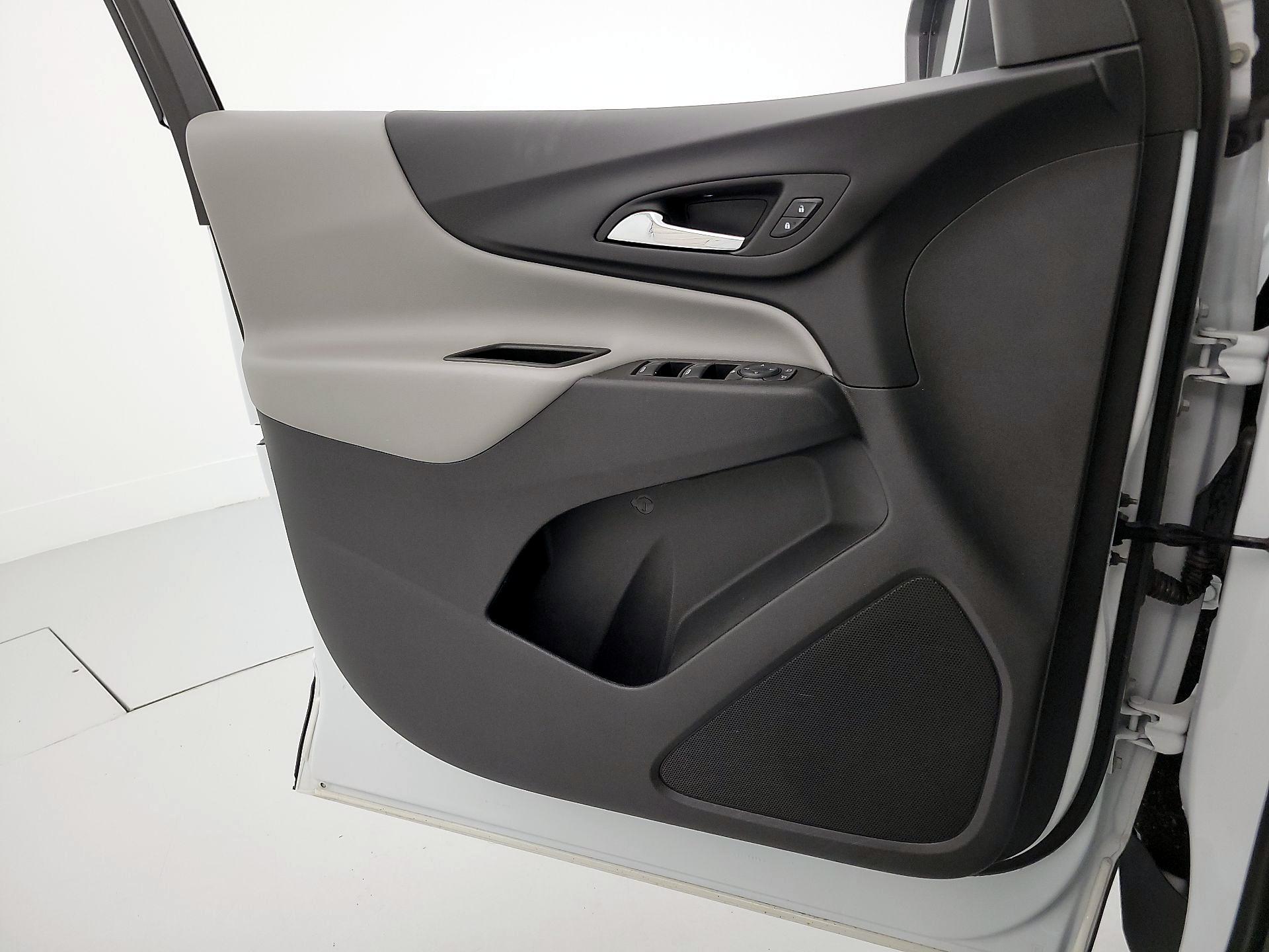 Thumbnail: 2023 Chevrolet Equinox - 12