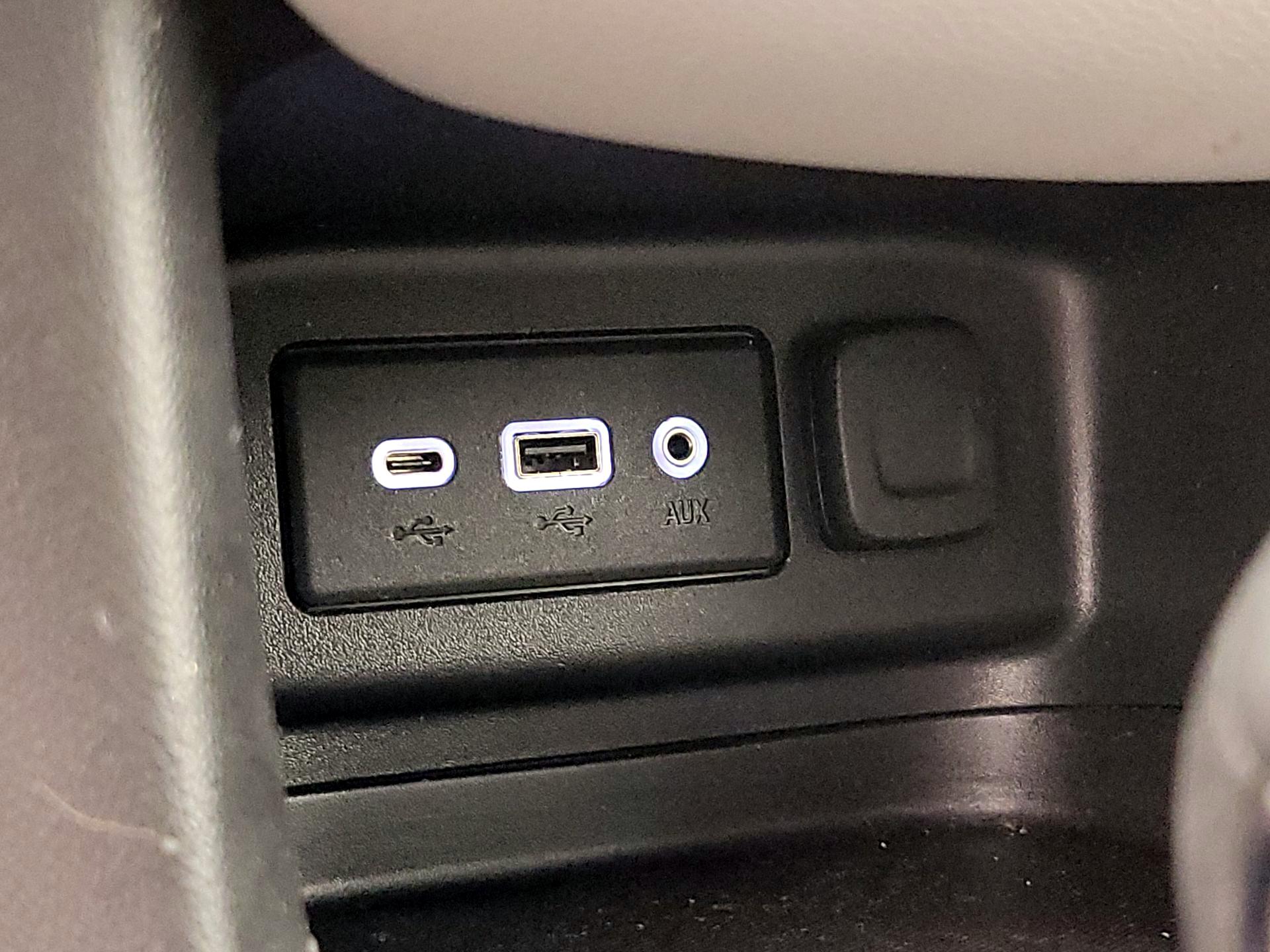 Thumbnail: 2023 Chevrolet Equinox - 18