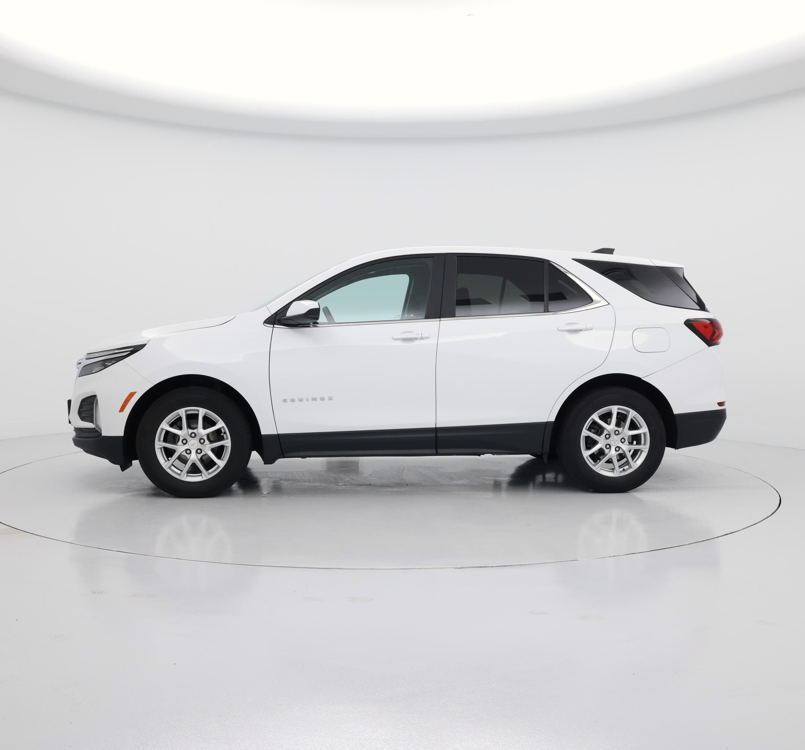 Thumbnail: 2023 Chevrolet Equinox - 3