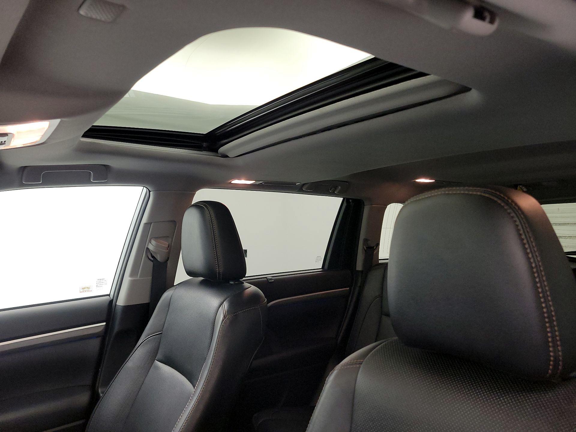 Thumbnail: 2019 Toyota Highlander - 20