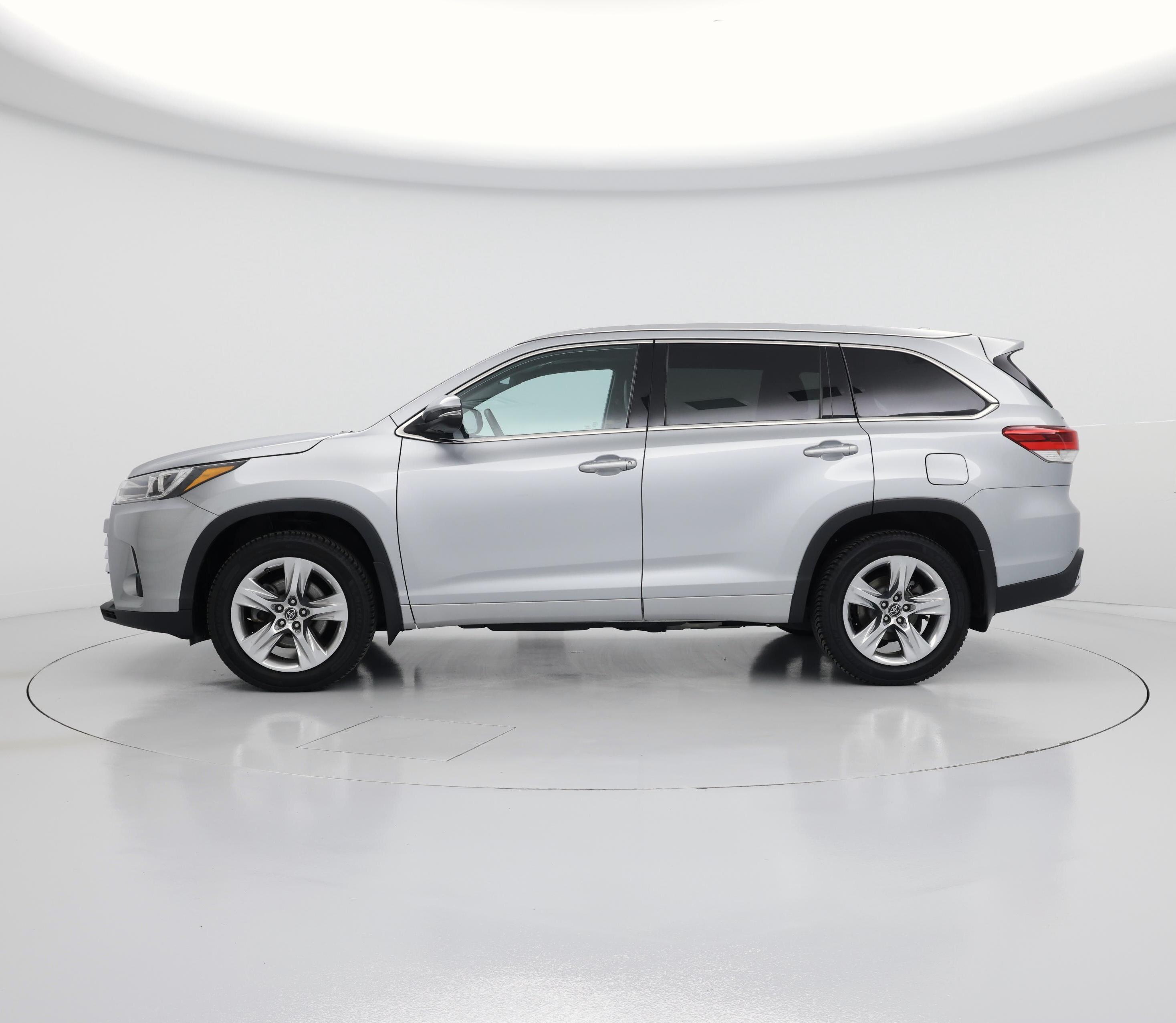 Thumbnail: 2019 Toyota Highlander - 3