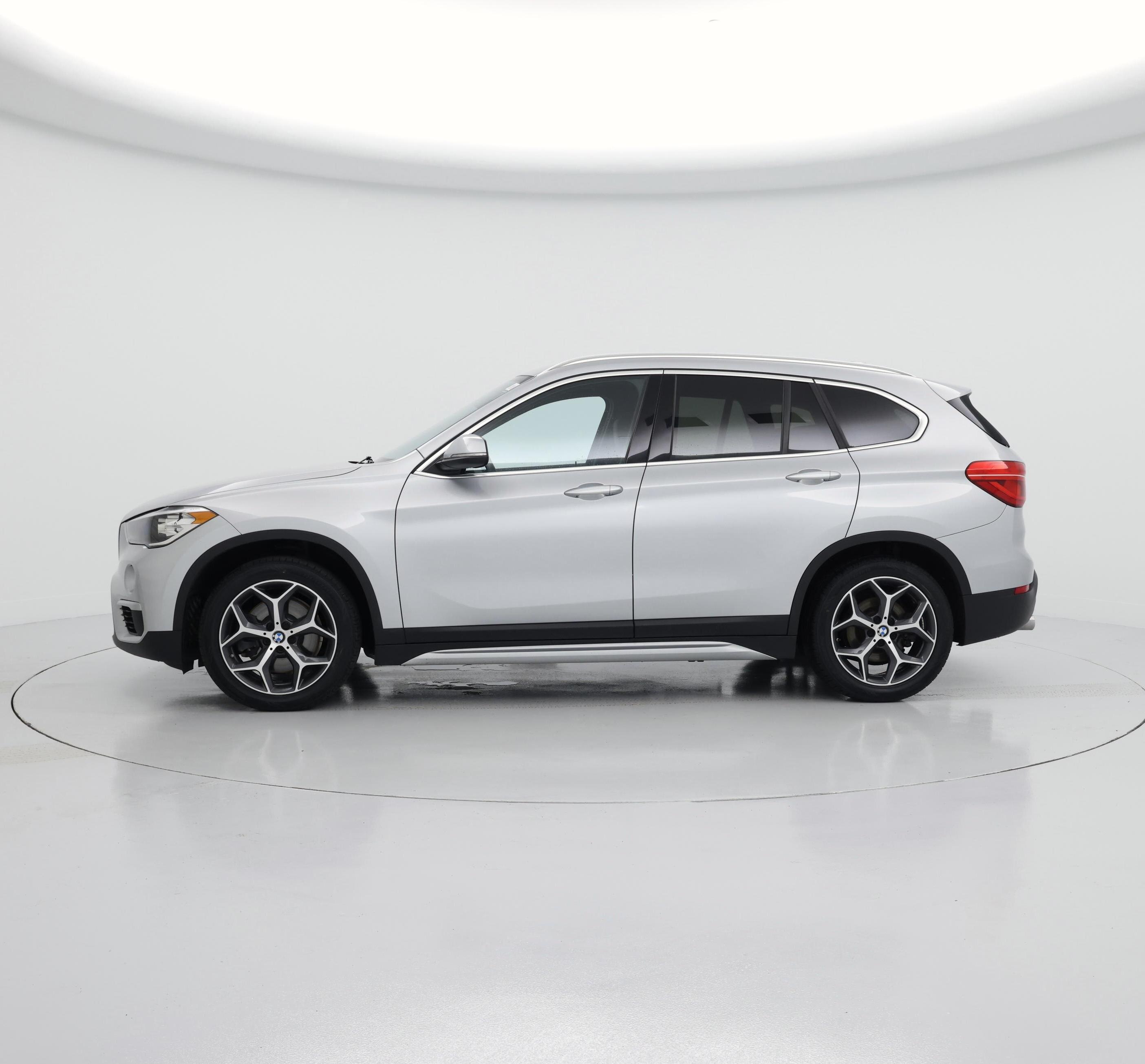 Thumbnail: 2018 BMW X1 - 3