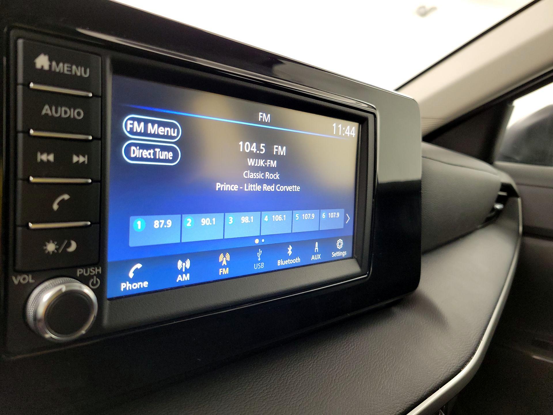 Thumbnail: 2025 Nissan Kicks - 15