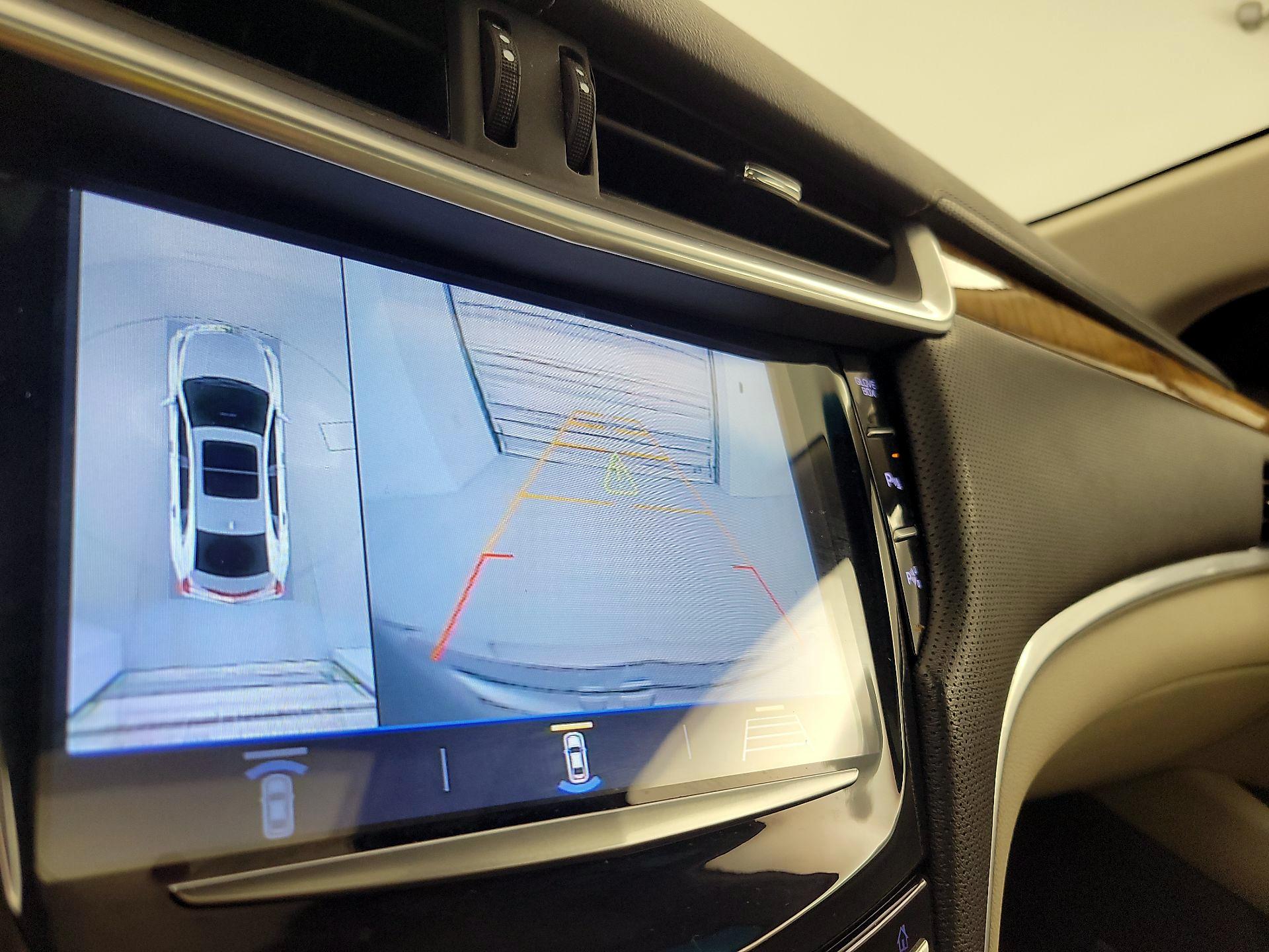 Thumbnail: 2018 Cadillac XTS - 15