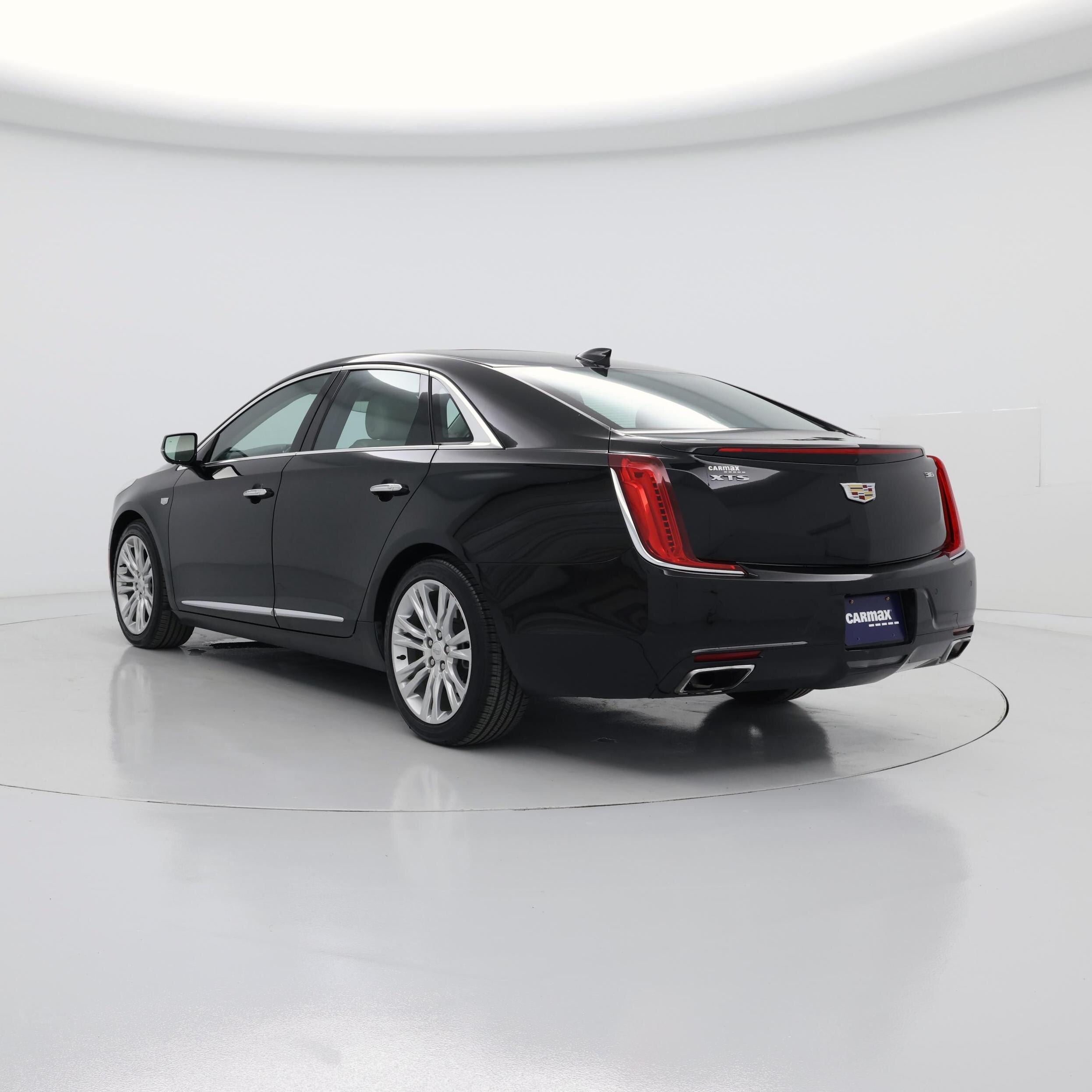 Thumbnail: 2018 Cadillac XTS - 2